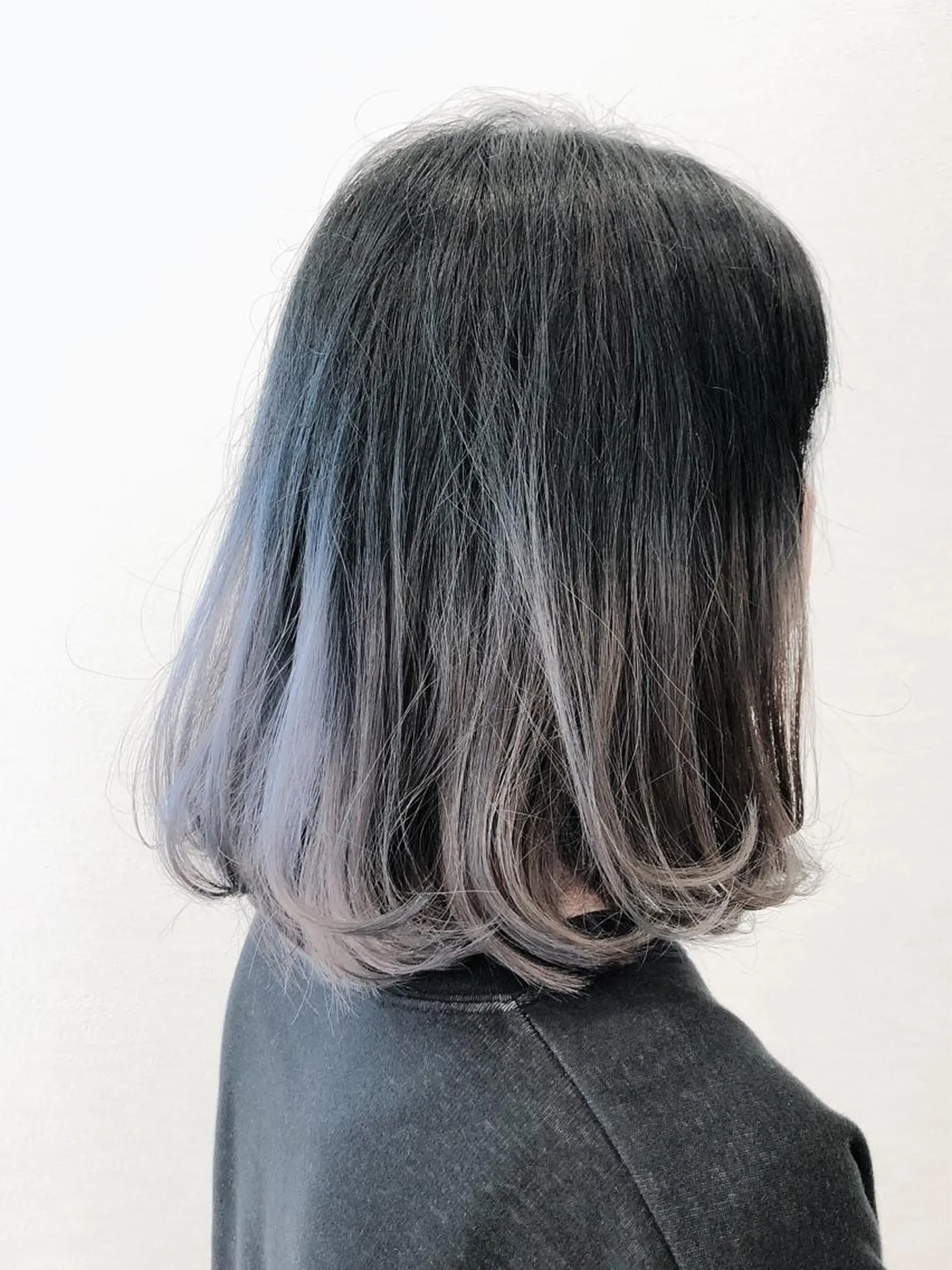 ミディアム カラー グラデーションカラー ボブ 安田 美由紀のヘアスタイル