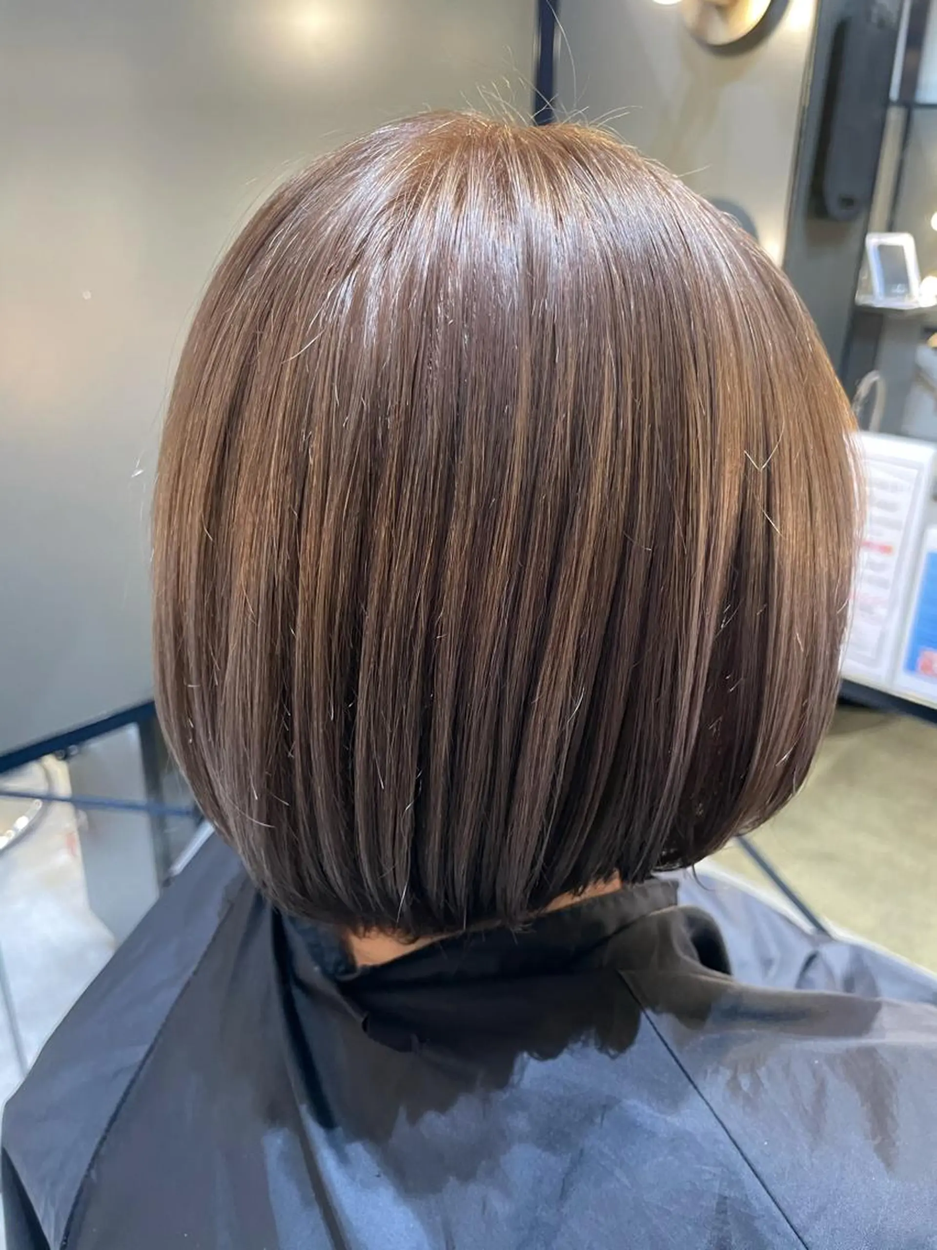 ミディアム 横山 菜摘のヘアスタイル