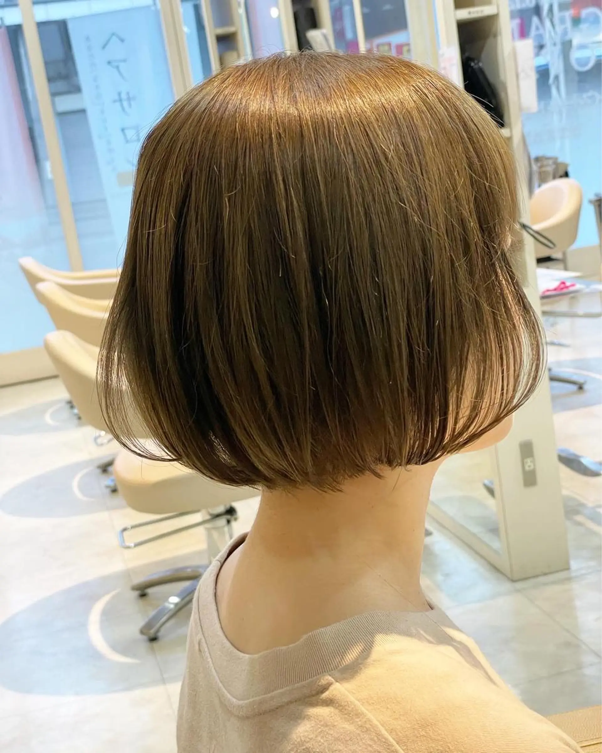 ショート ボブ ヘアカラー 本田 卓也のヘアスタイル