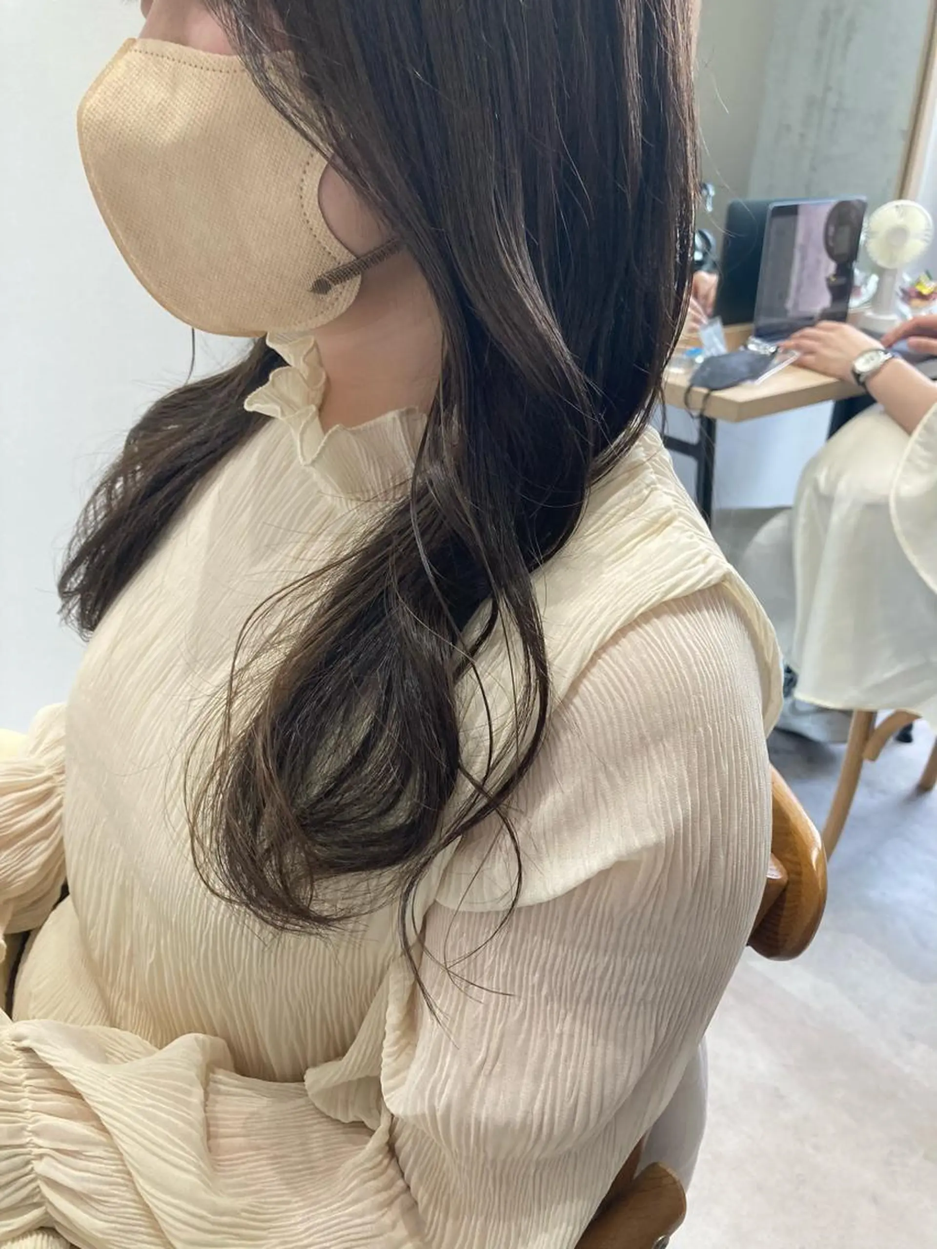 セミロング カット ヘアカラー トリートメント ✨色持ちの良い艶 カラー✨蟹江真世のヘアスタイル