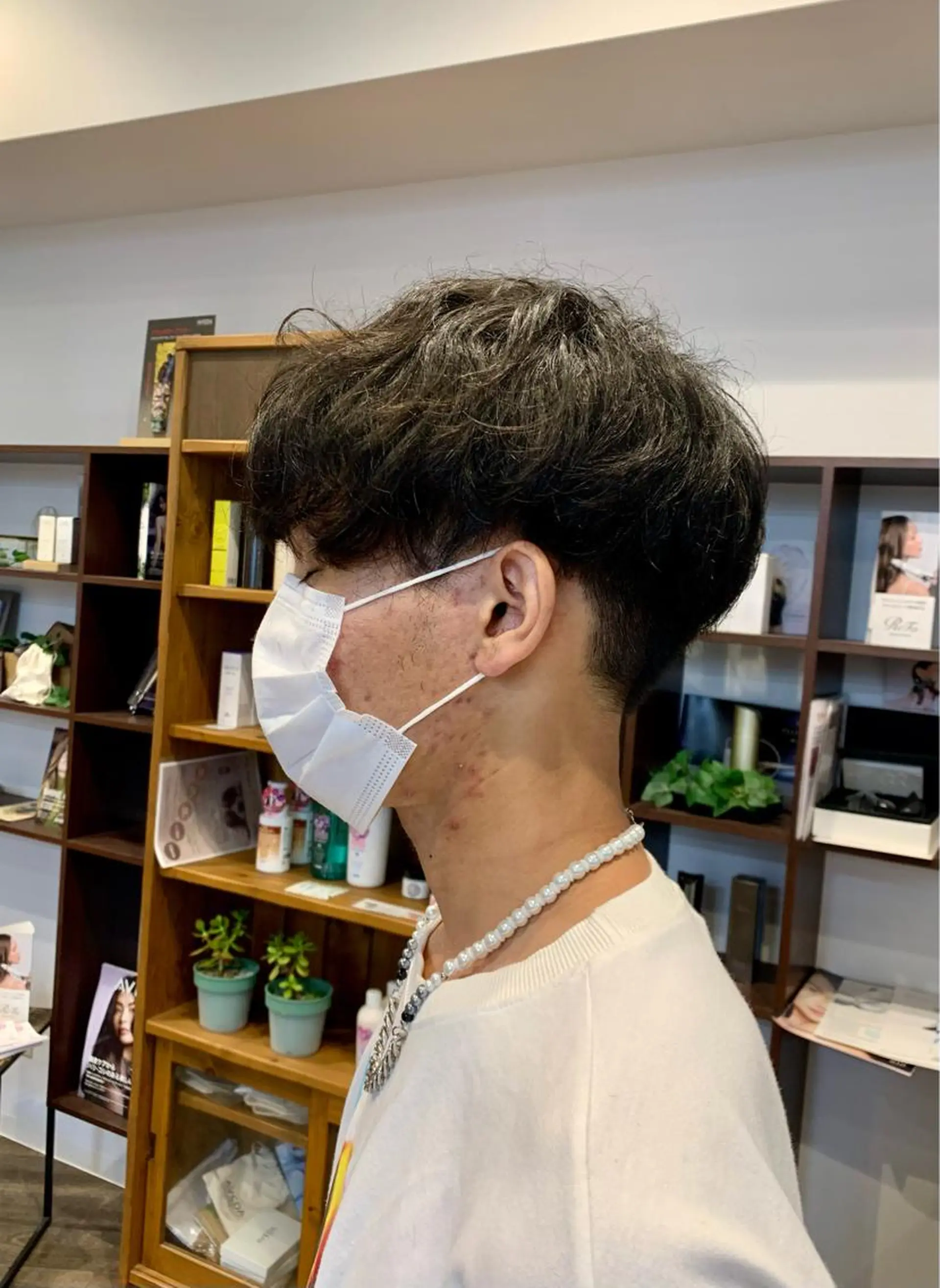 メンズ マッシュ メンズパーマ 刈り上げ 髪質改善、パーマ 山崎純生のヘアスタイル