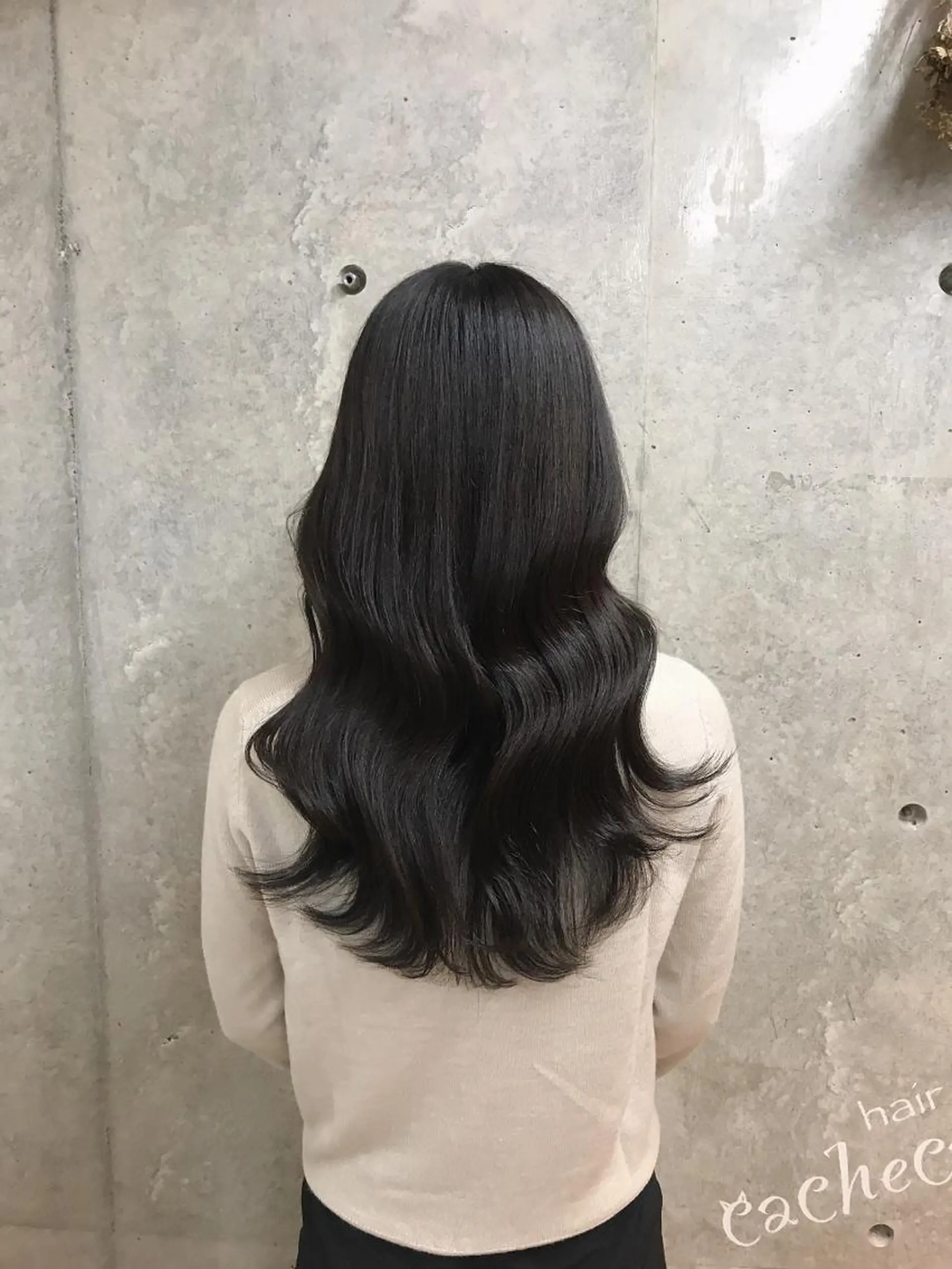 ロング ヨシンモリ CITY louwe 脇坂彩音のヘアスタイル