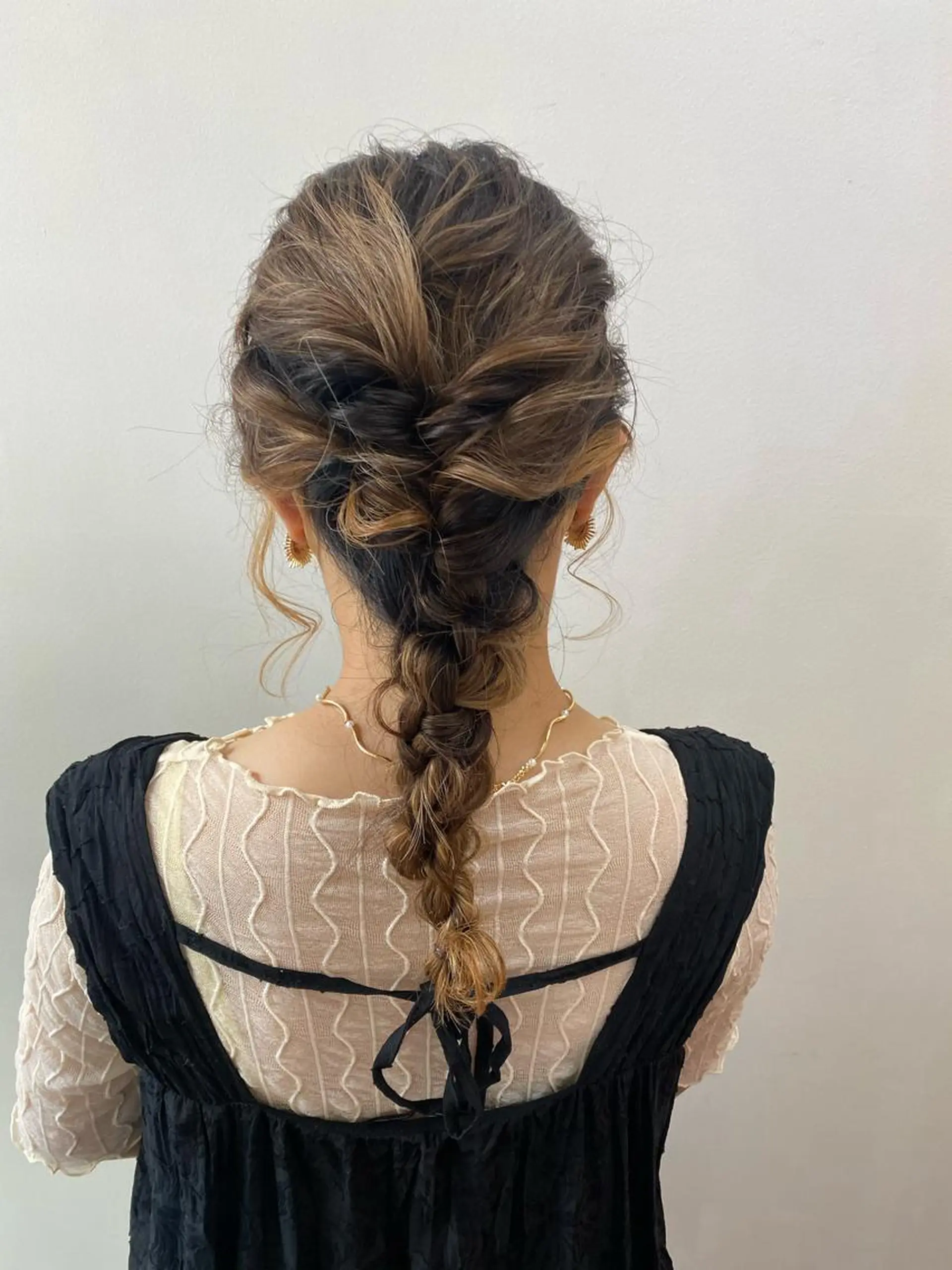 ロング ヘアアレンジ 結婚式・ブライダル ヘアセット apish aoyama所属・武 愛子の眉毛・アイブロウイメージ