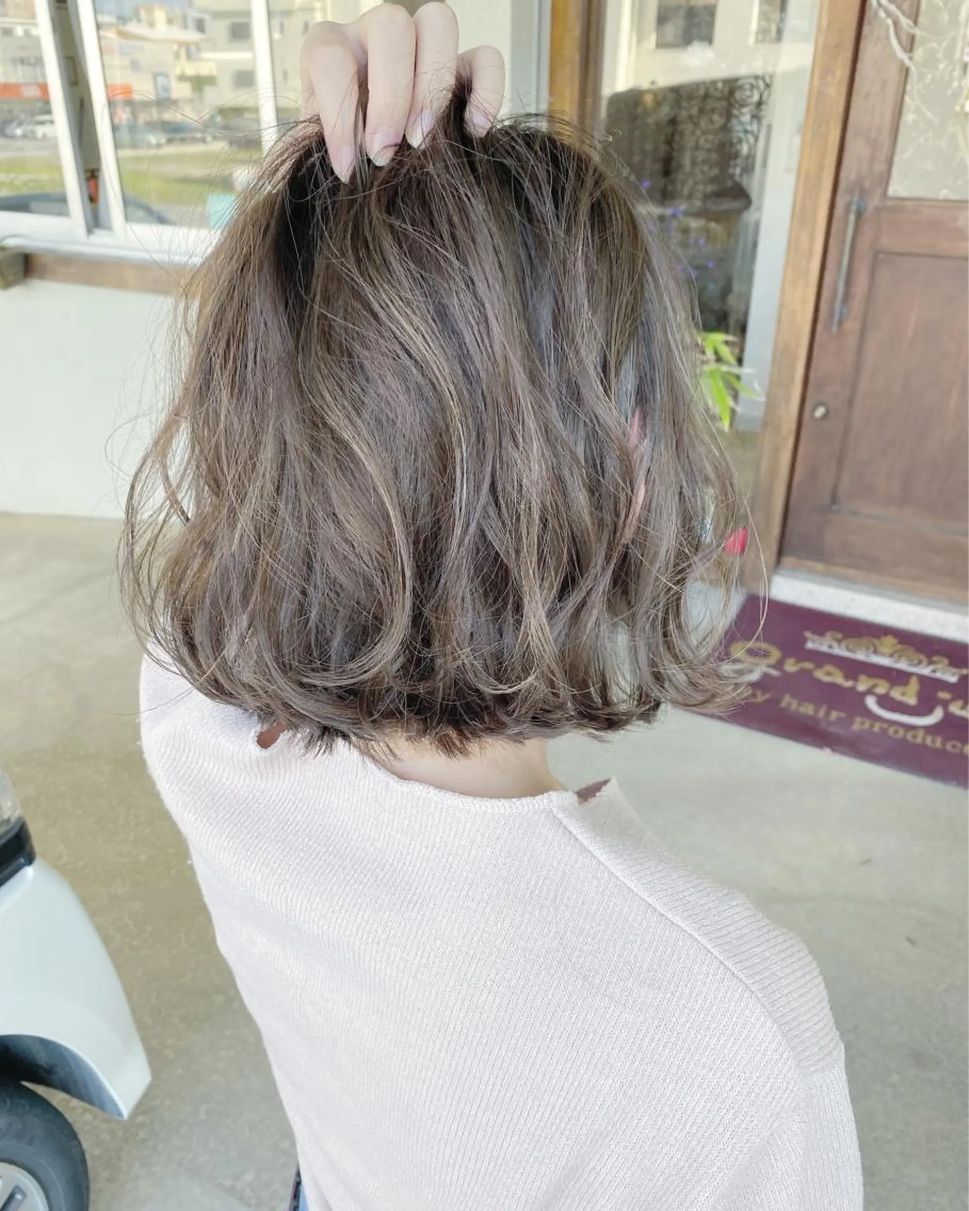 ミディアム カラー バレイヤージュ レイヤーカット grand juteのヘアスタイル