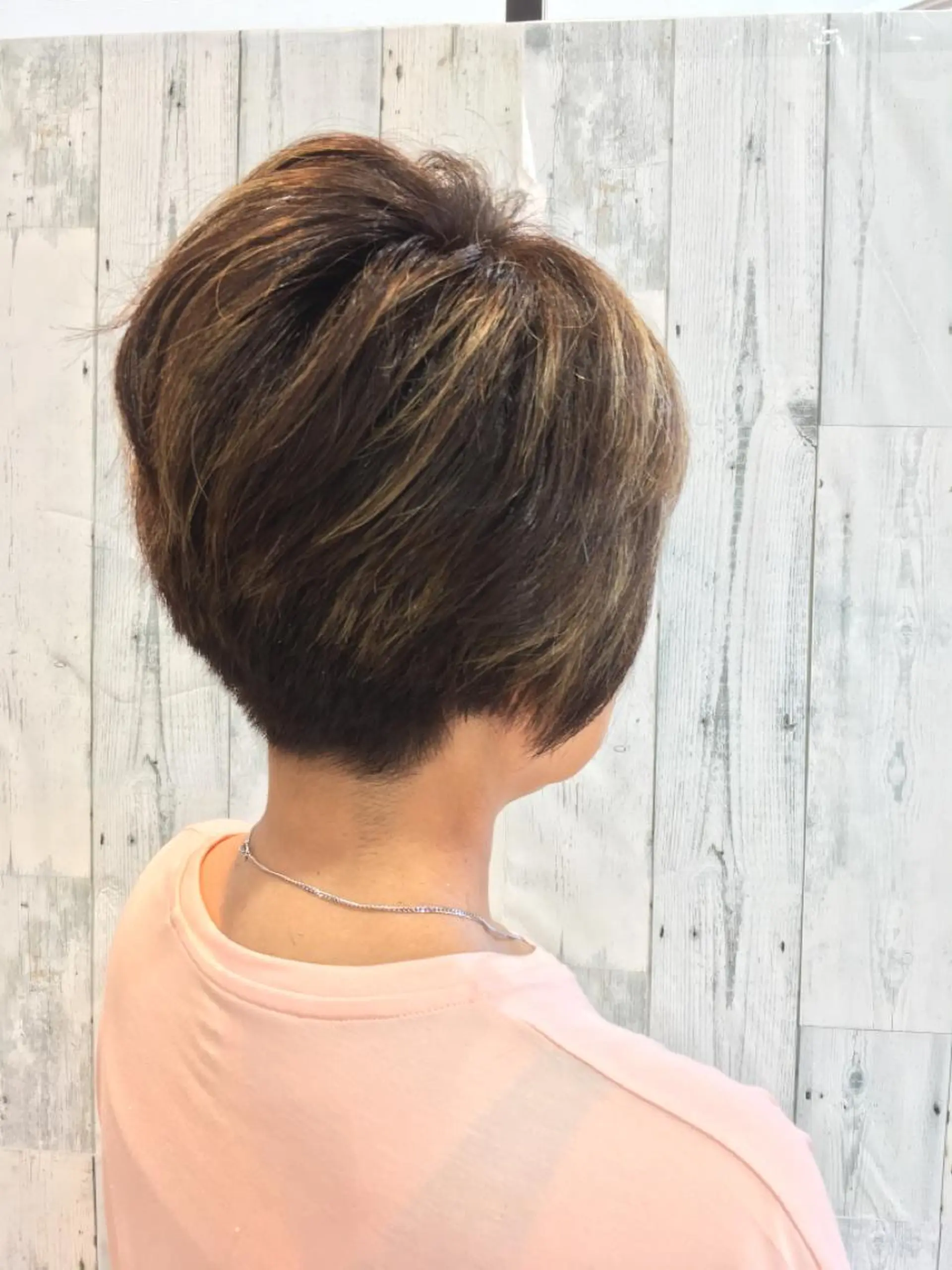 ショート カラー ハイライトカラー ハイライト ショートヘア 森島 雅之のヘアスタイル