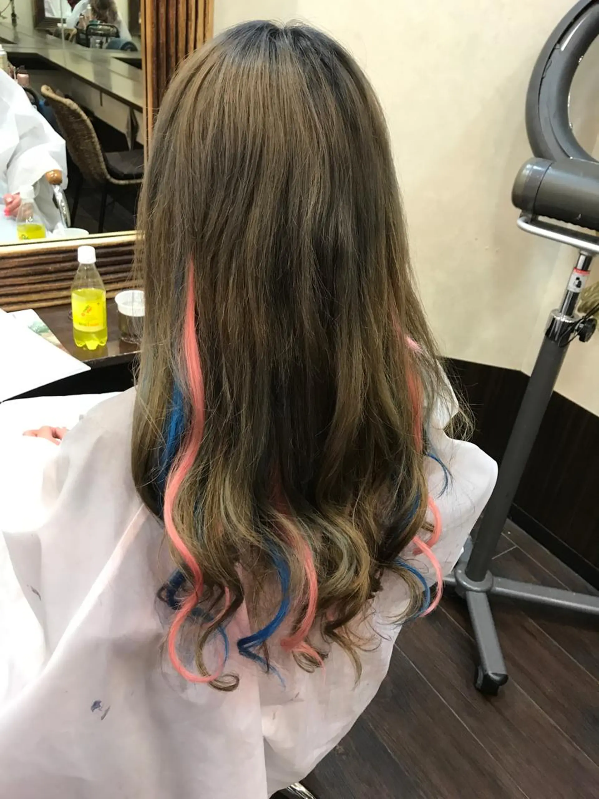 ロング カラー ベージュカラー ブリーチ ダブルカラー ピンクカラー エクステ 店長担当🌟 矢吹ガブリエル🌟のヘアスタイル