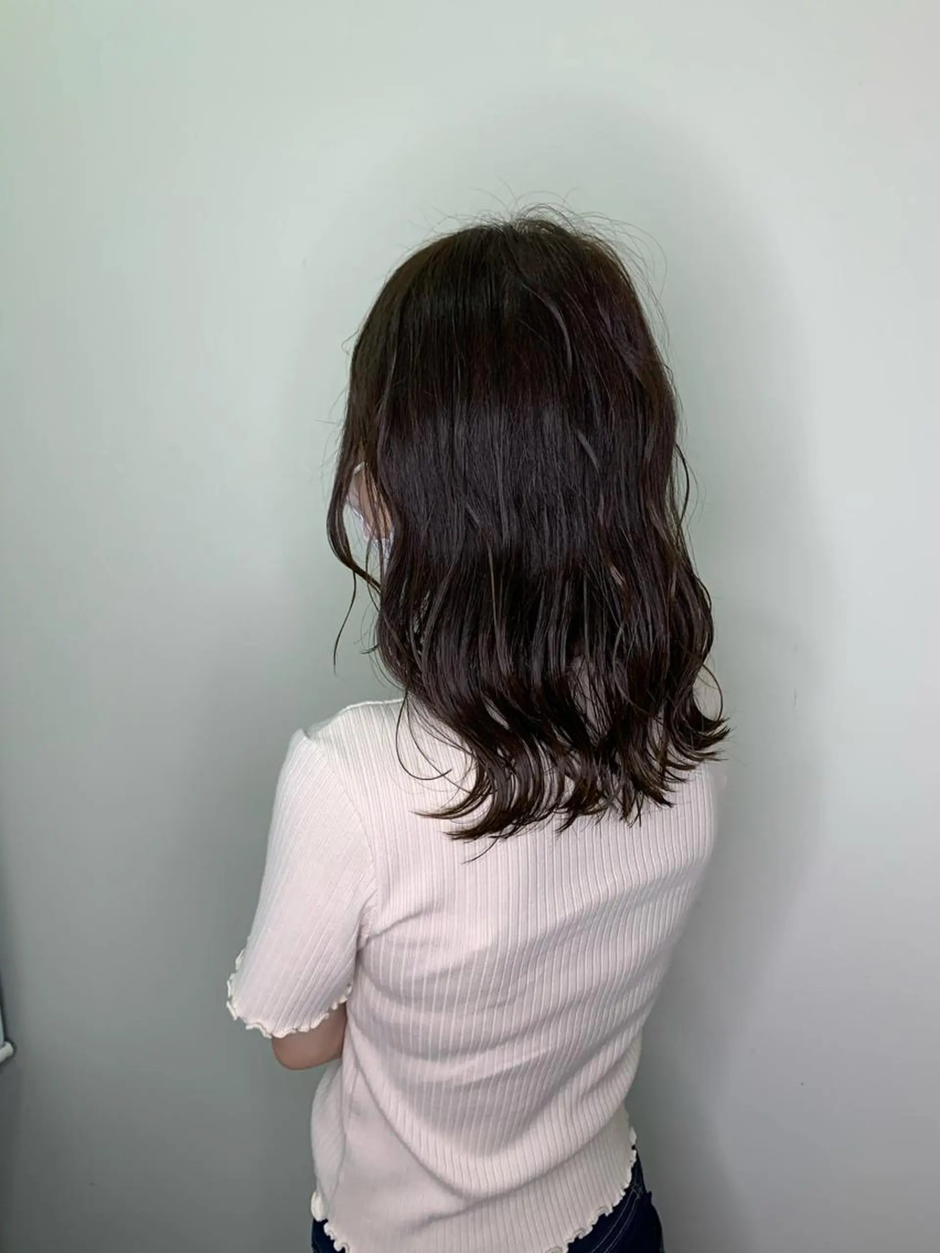 セミロング カラー カット ヘアカラー トリートメント 西村 真実子のヘアスタイル