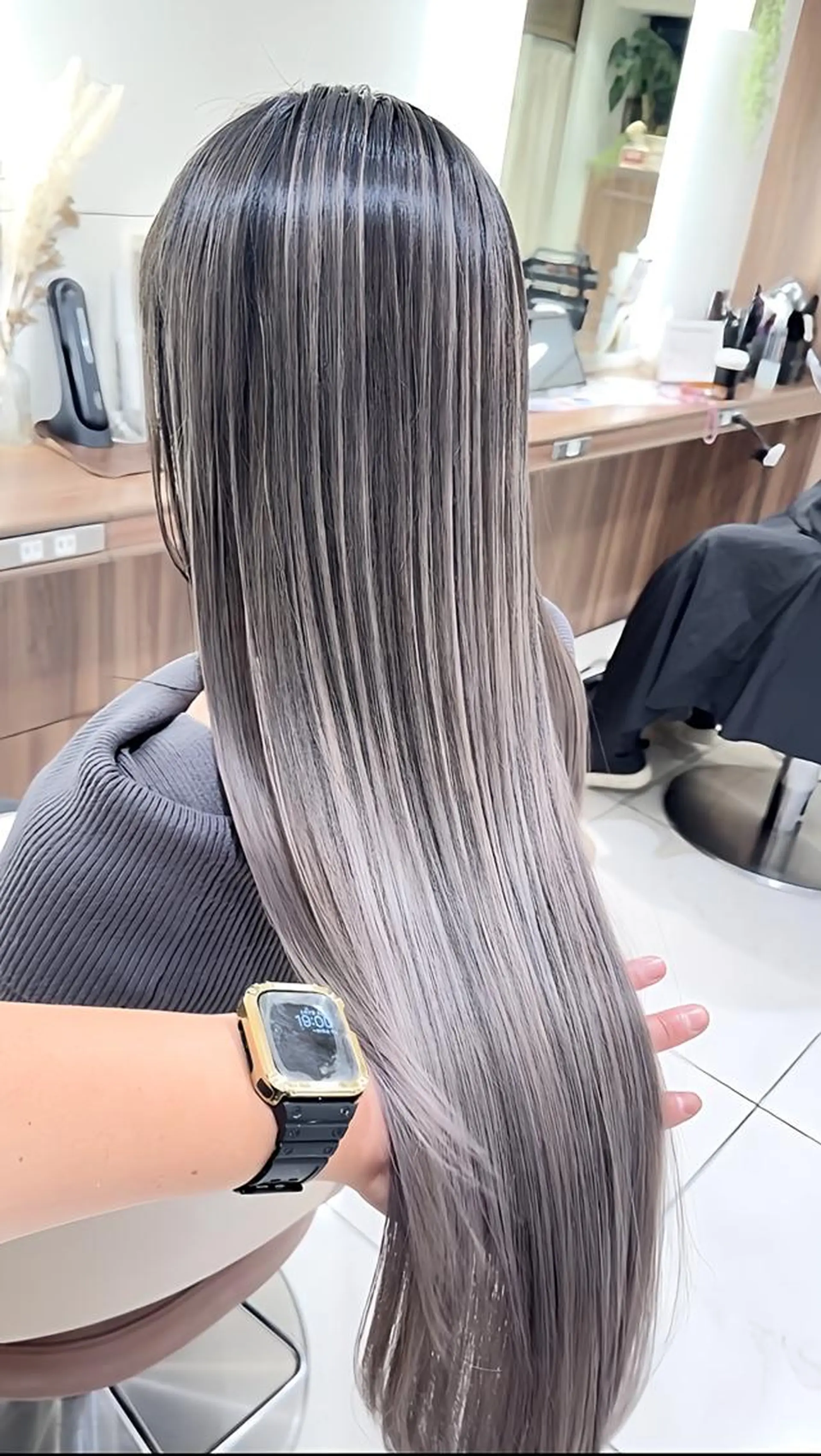 カラー セミロング 髪質改善 ヘアカラー トリートメント 髪質改善/縮毛矯正 /カラー/篠塚菜々子のヘアスタイル