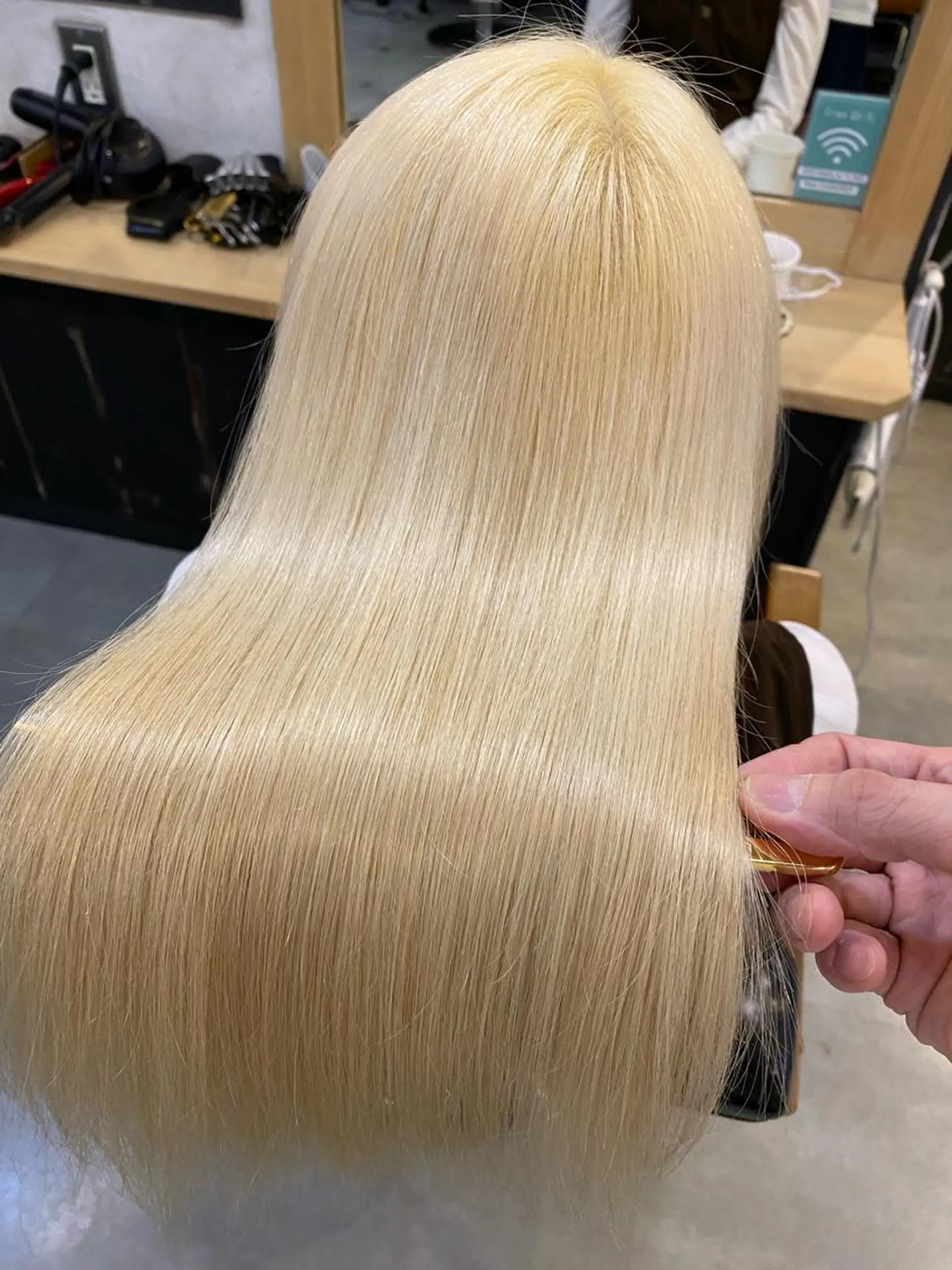 セミロング カラー ブリーチ ケアブリーチ ヘアカラー トリートメント ヘッドスパ 美髪矯正 🌈髪質改善 山下のヘアスタイル