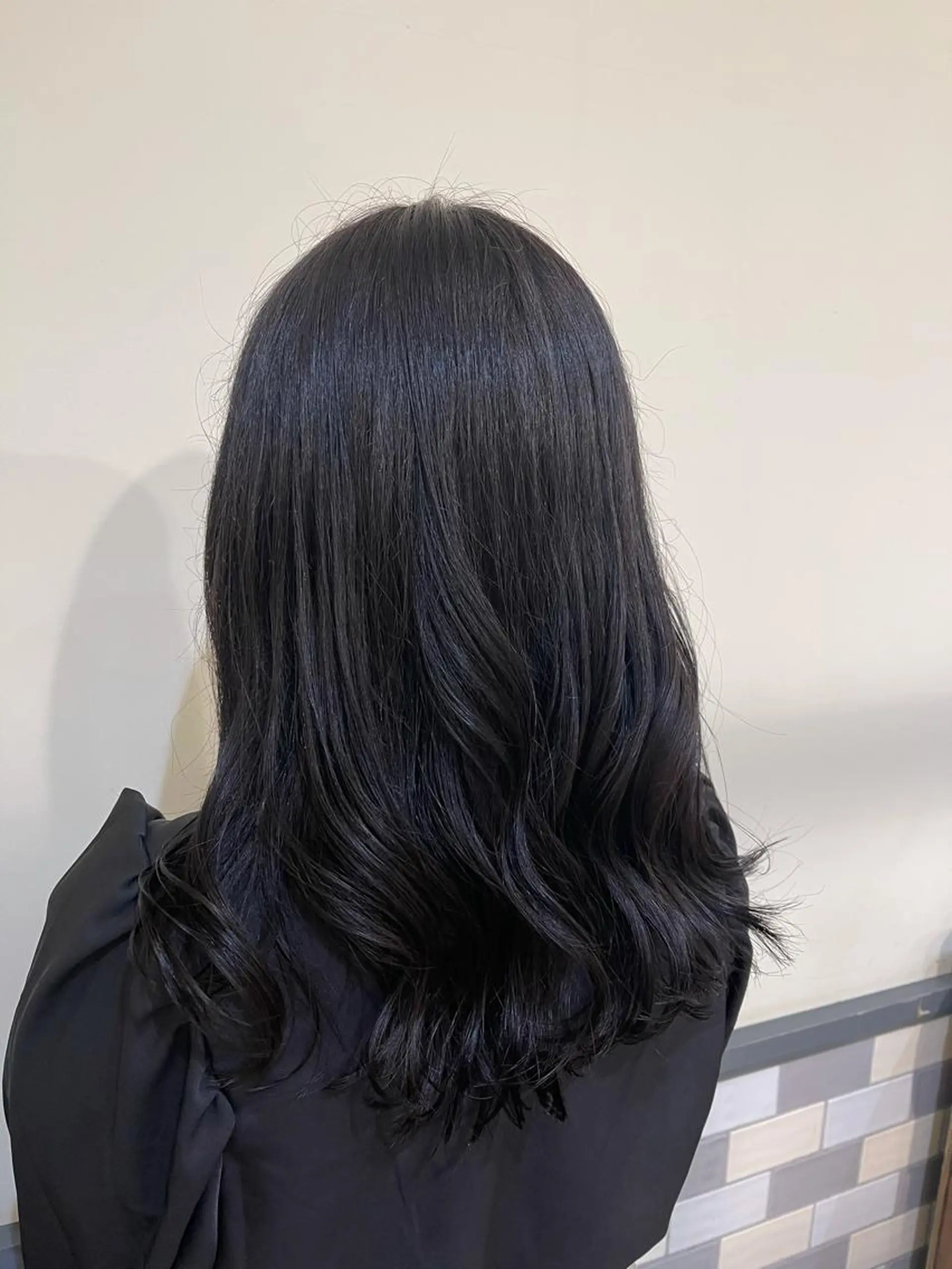 セミロング カラー 黒髪 ブルーカラー ブルーブラック ☁Neolive .Ayana✂️のヘアスタイル