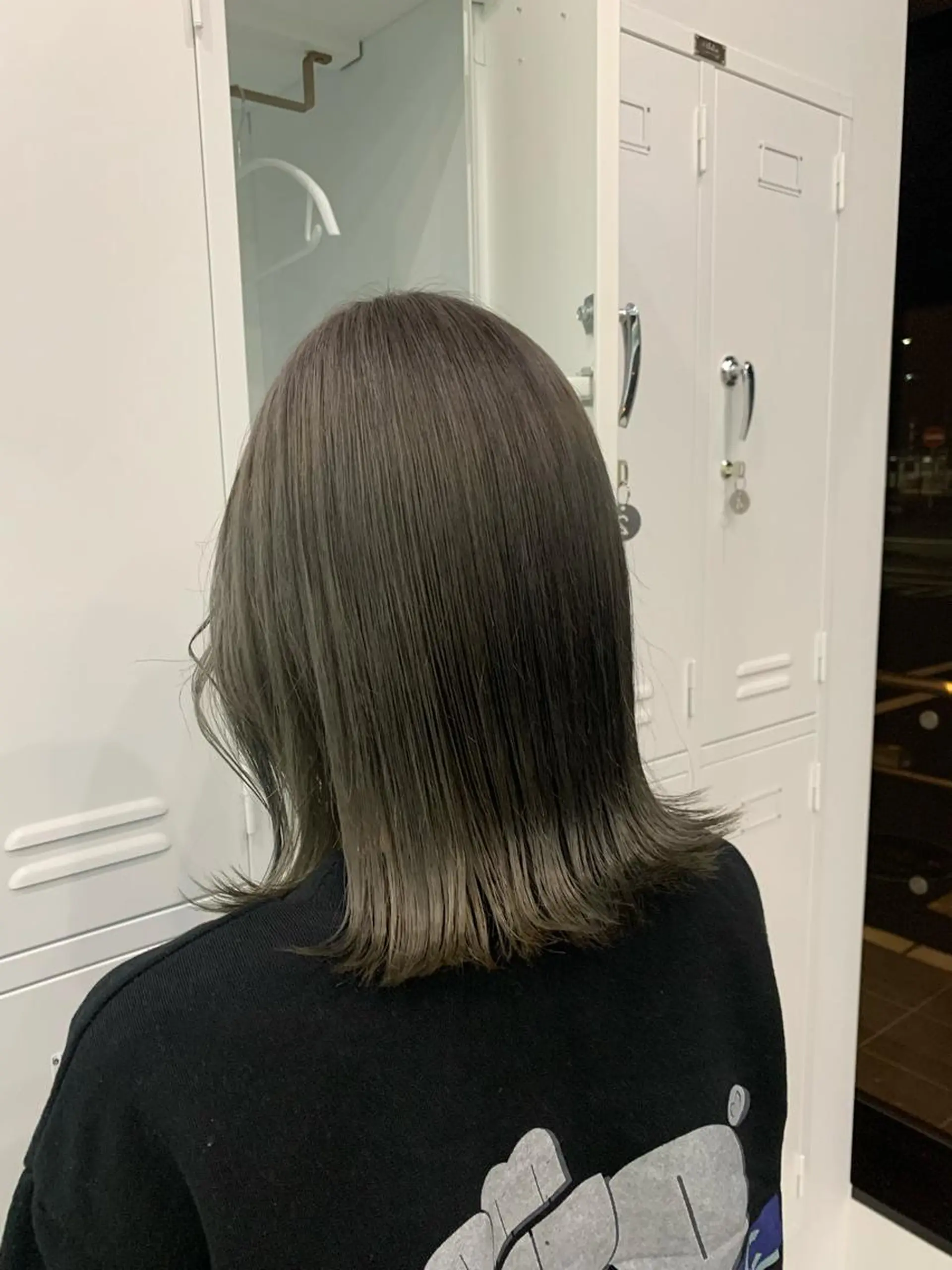 ミディアム カラー グレージュ オリーブグレージュ オリーブグレー YU KIのヘアスタイル