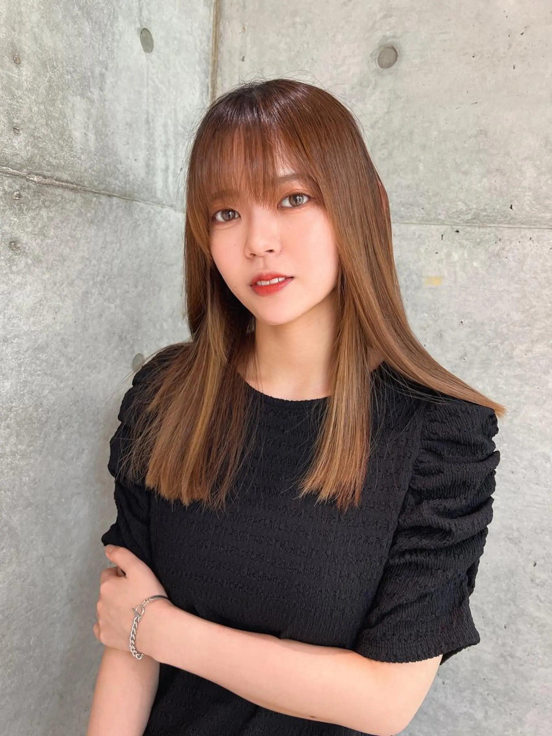 セミロング 髪質改善 福岡縮毛矯正✨️ ストレート 向井和輝のヘアスタイル