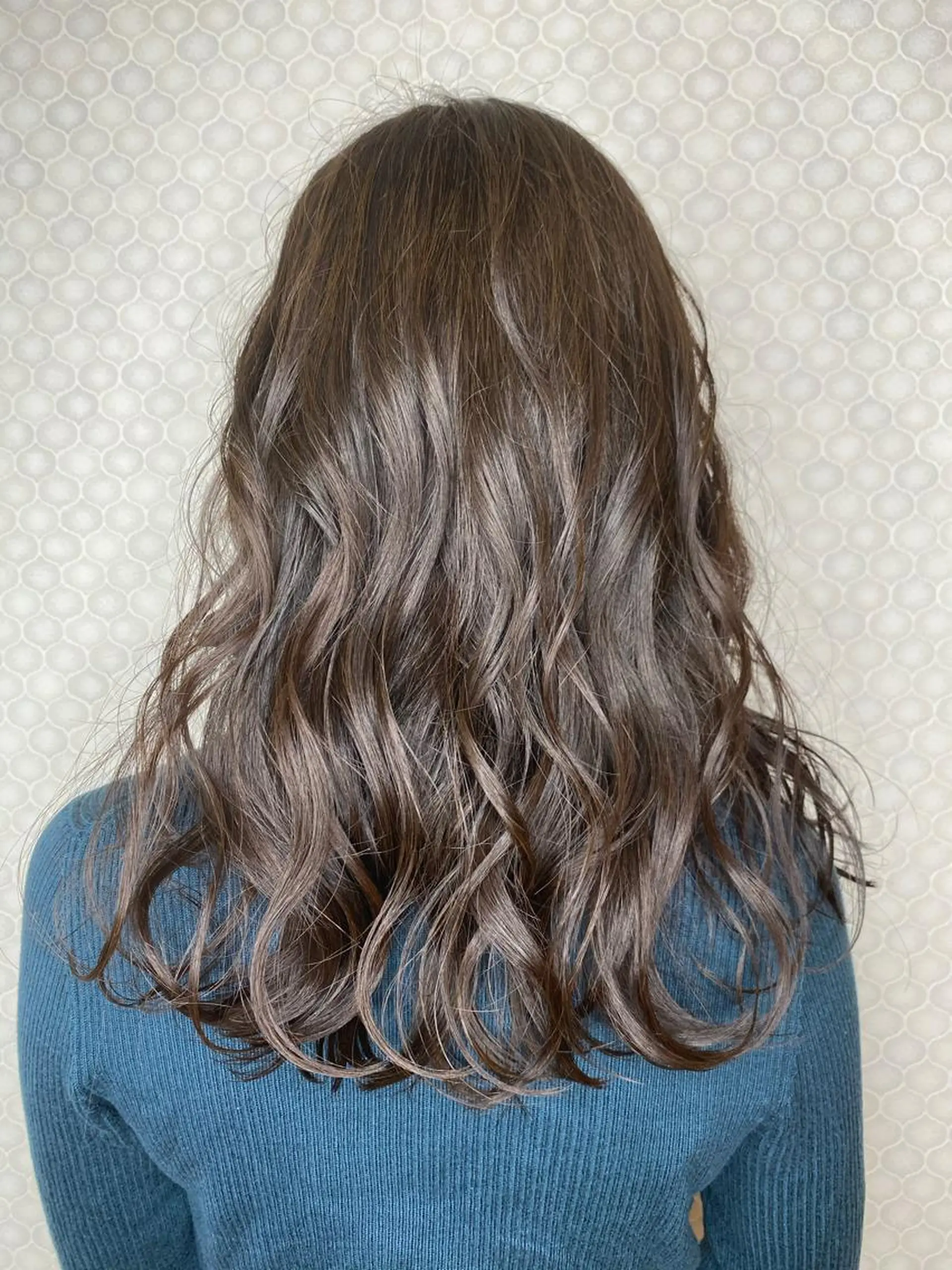 ロング サロンド・かわの所属・岡野 咲絢【Saaya.】のヘアスタイル