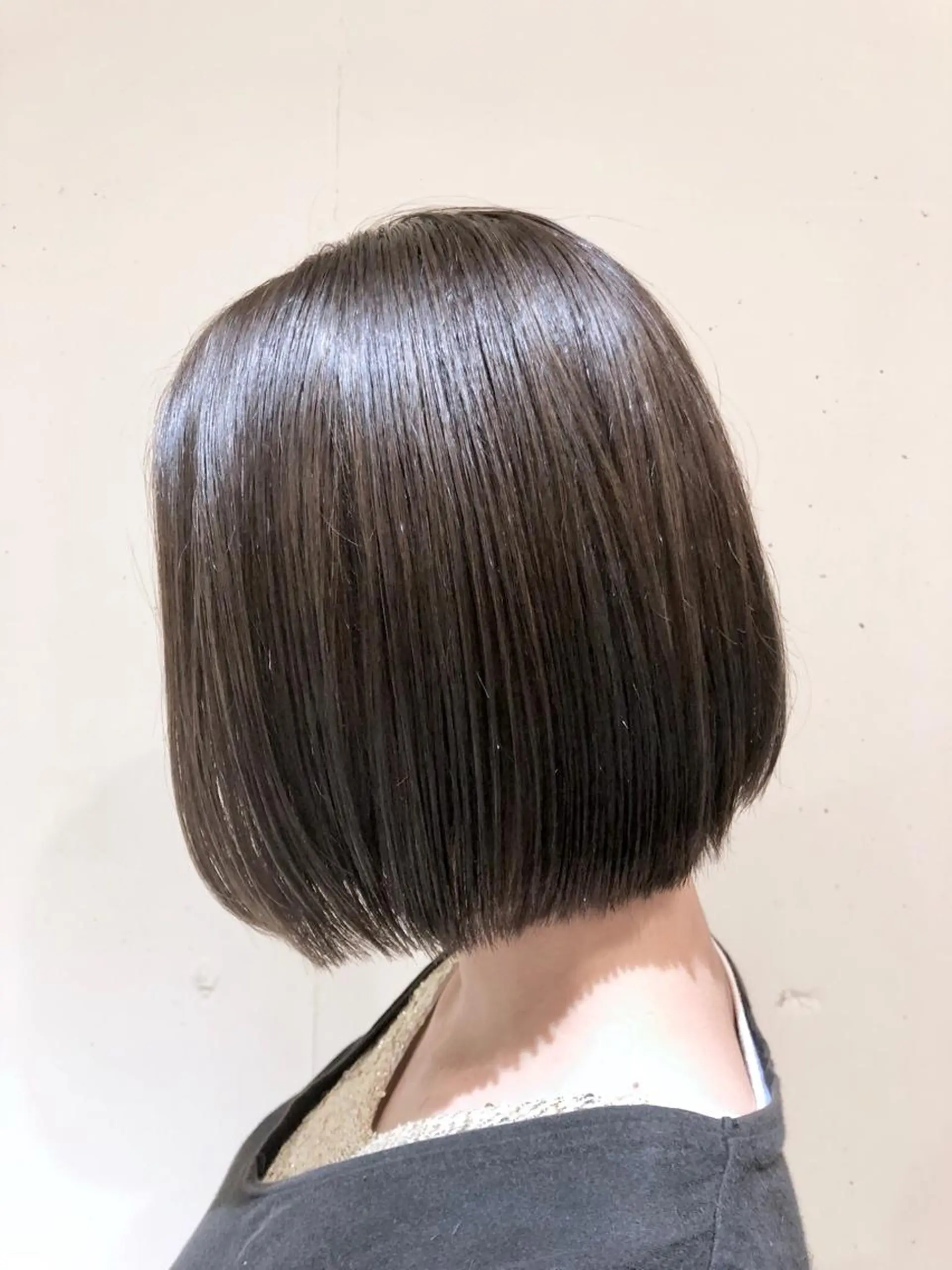 ショート カラー パーマ ヘアアレンジ ブリーチ 透明感カラー グラデーションカラー グレージュ ハイライトカラー 【ツヤ髪美容師】 ツダケイスケのヘアスタイル