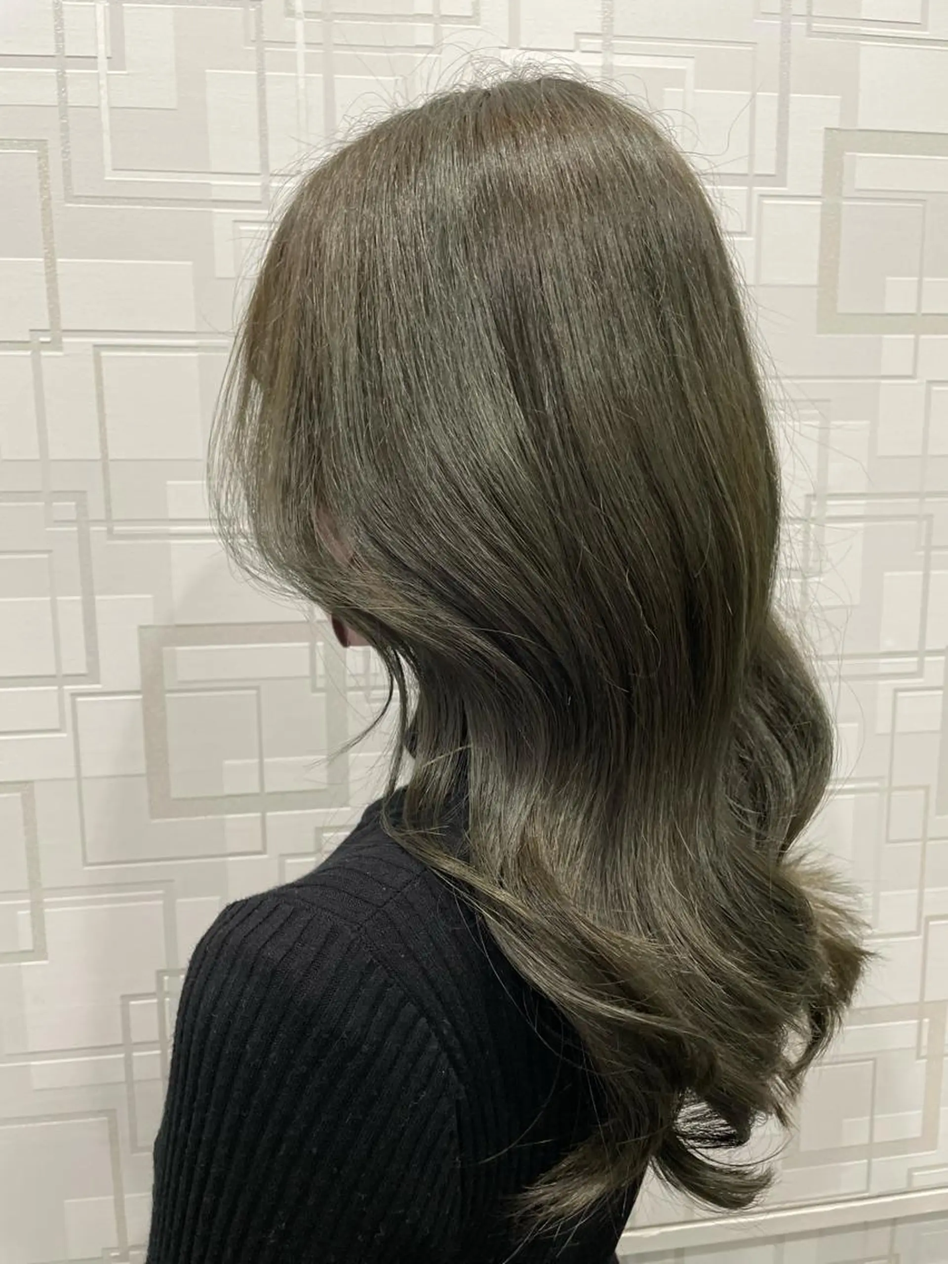 ロング アッシュ ハイライト 小関 茅里のマツエク・マツパデザイン