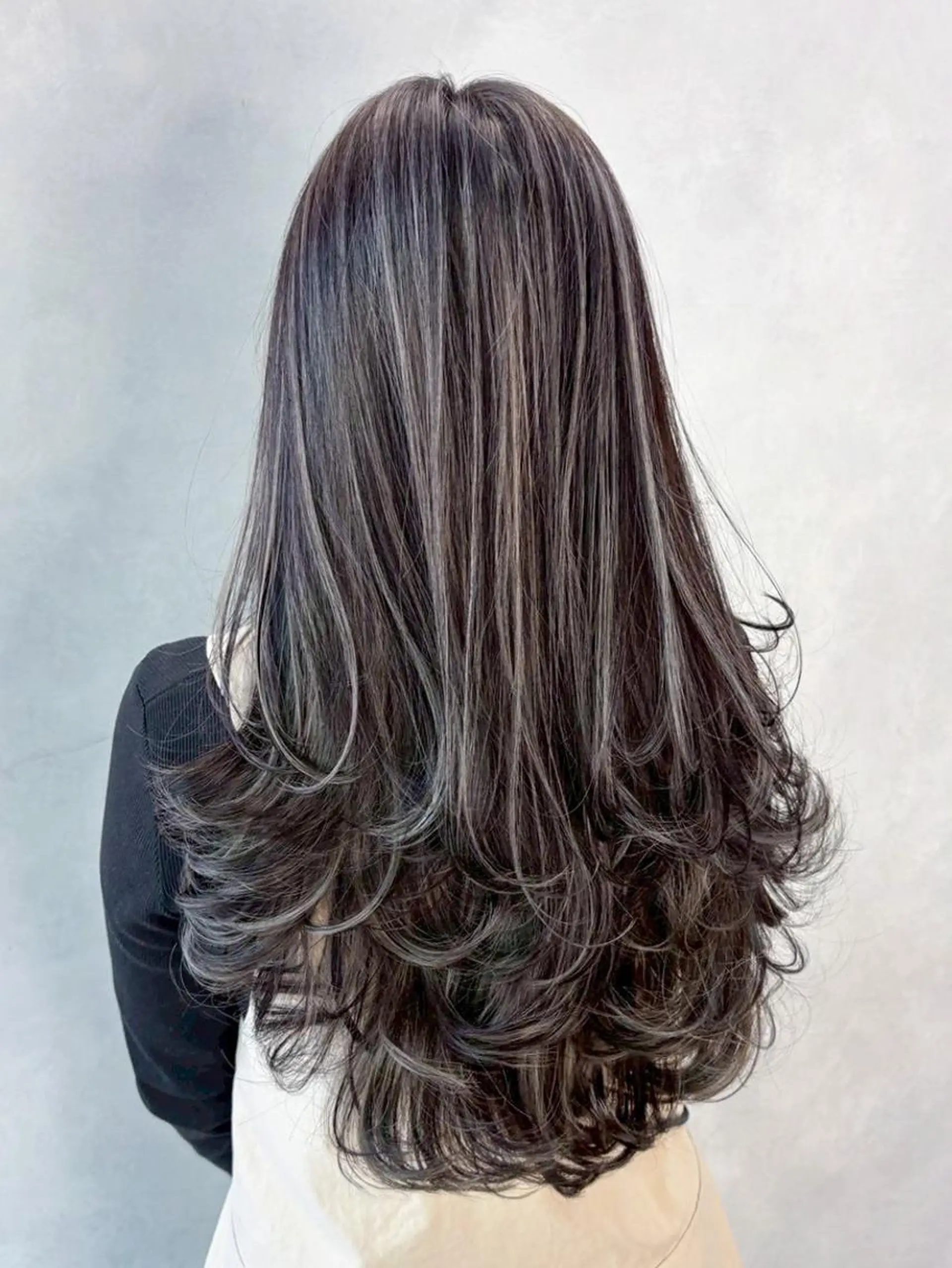 セミロング カラー ベージュカラー グレージュ オリーブベージュ 韓国風ヘア カット ヘアカラー トリートメント ITbyALBUM 中野店のヘアスタイル