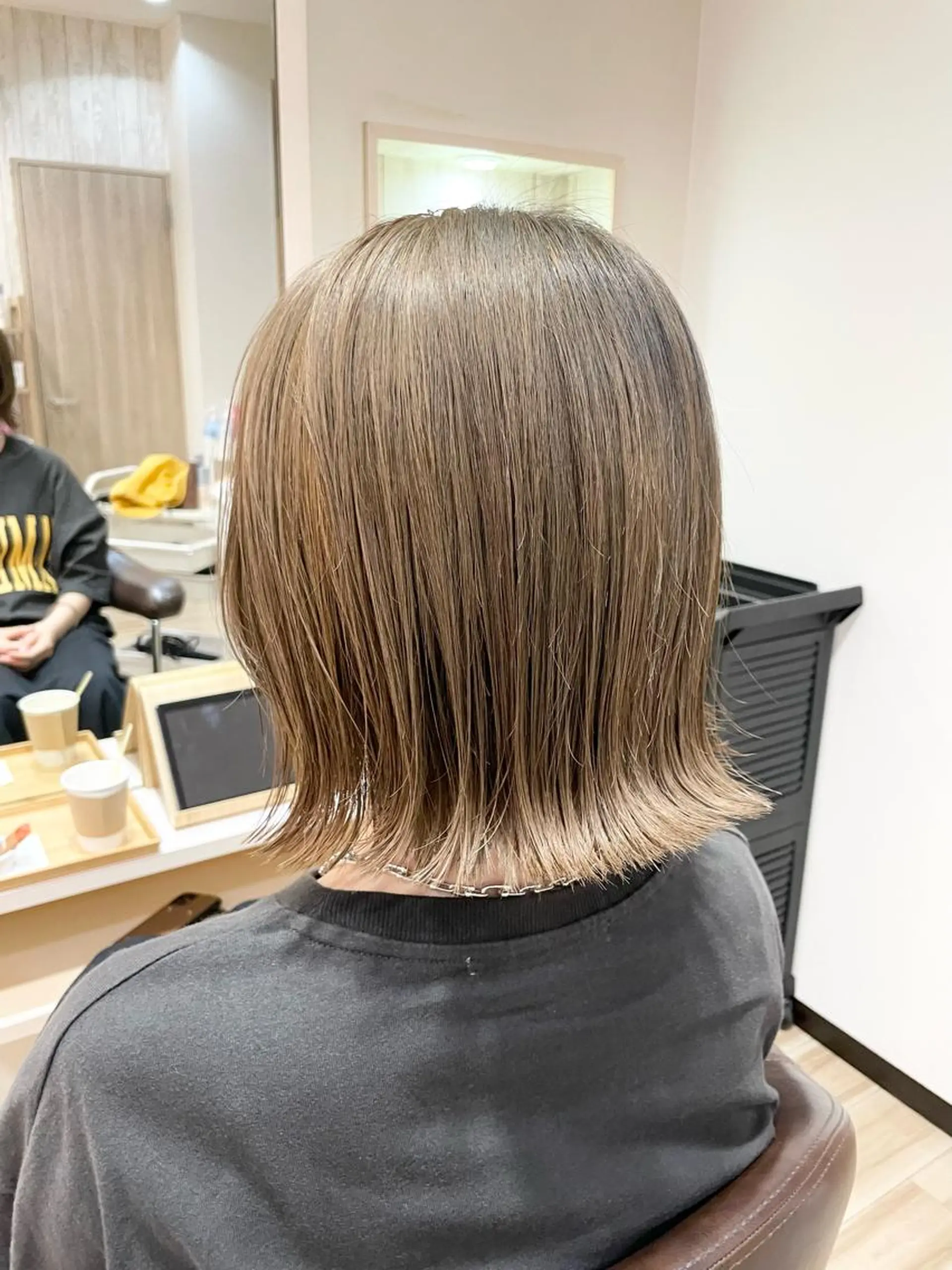 ミディアム カラー カット 🌈派手髪ハイトーン 🌈鈴木亮太🌈のヘアスタイル