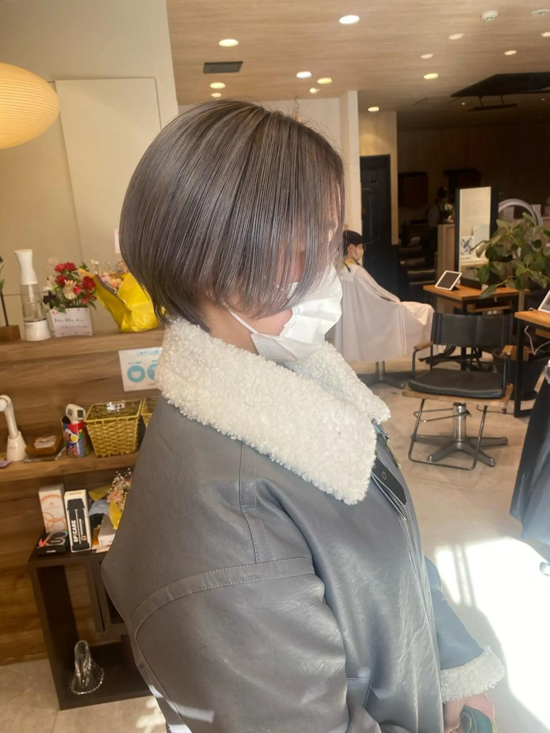 ショート カラー ブリーチ ヘアカラー トリートメント ヘッドスパ パーマ指名No1 /namiのヘアスタイル