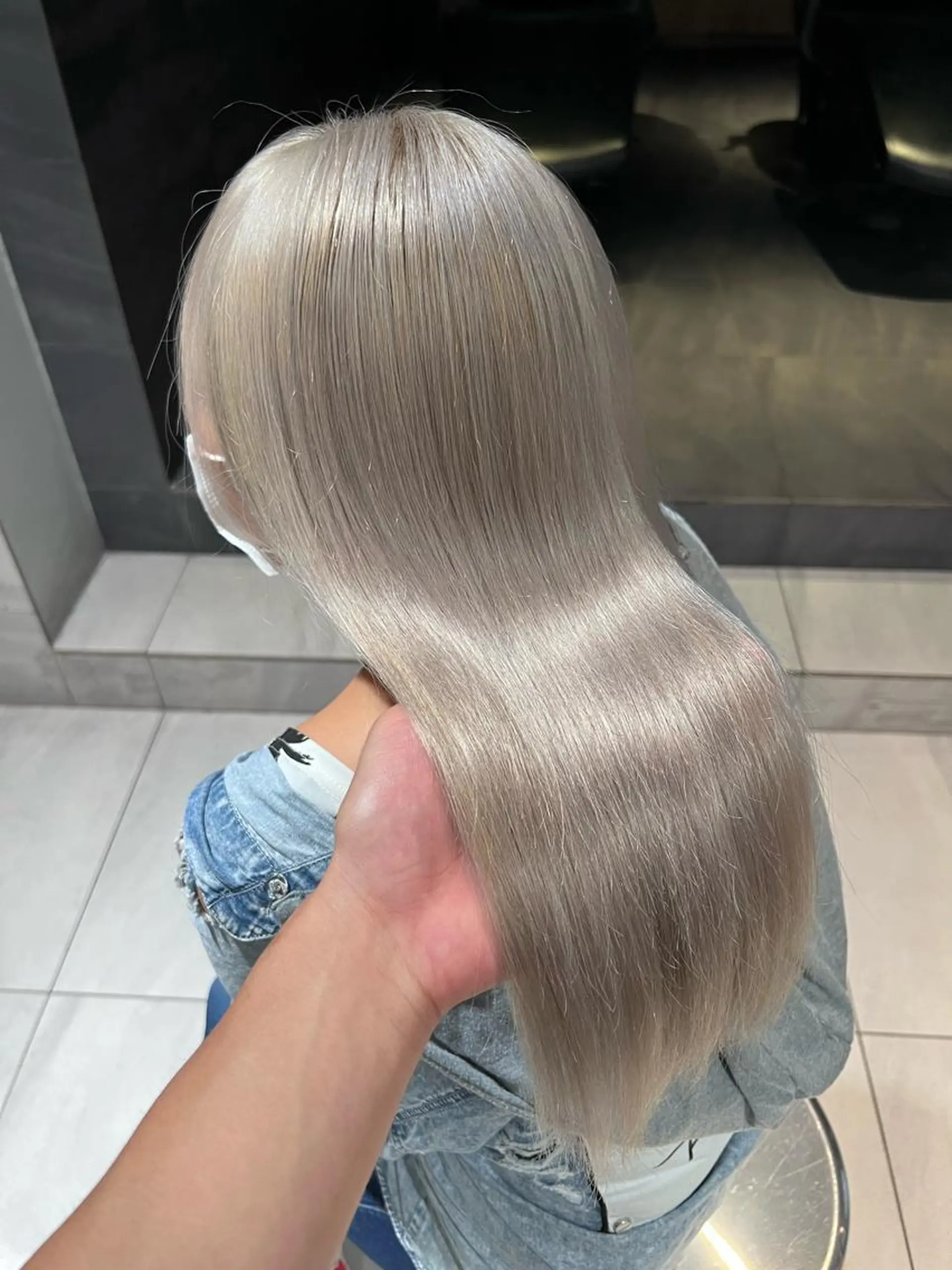 セミロング カラー パーマ ヘアアレンジ メンズ キッズ ネイル マツエク・マツパ LINDOTOKYO梅田所属・酸性ストレート 髪質改善大槻勇樹のヘアスタイル