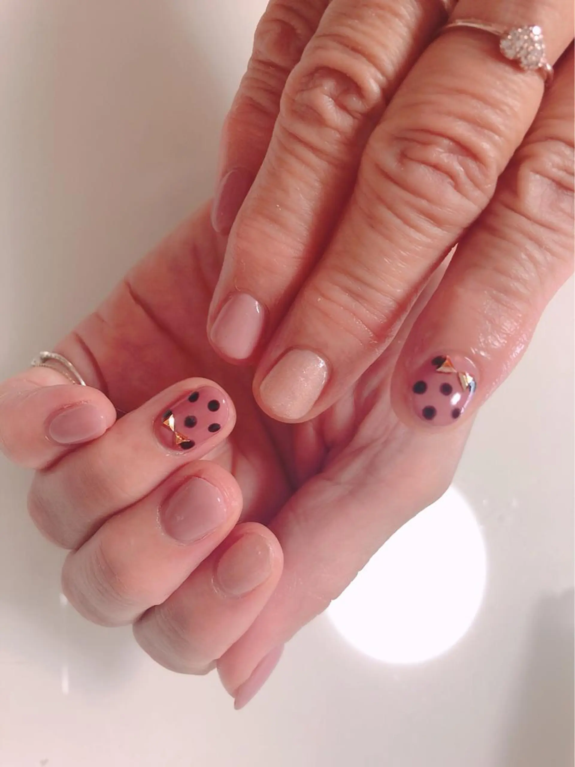 ネイル アートネイル 長さ出し フットネイル グリーン ニュアンスネイル Lily Roseスタッフ一同のマツエク・マツパデザイン