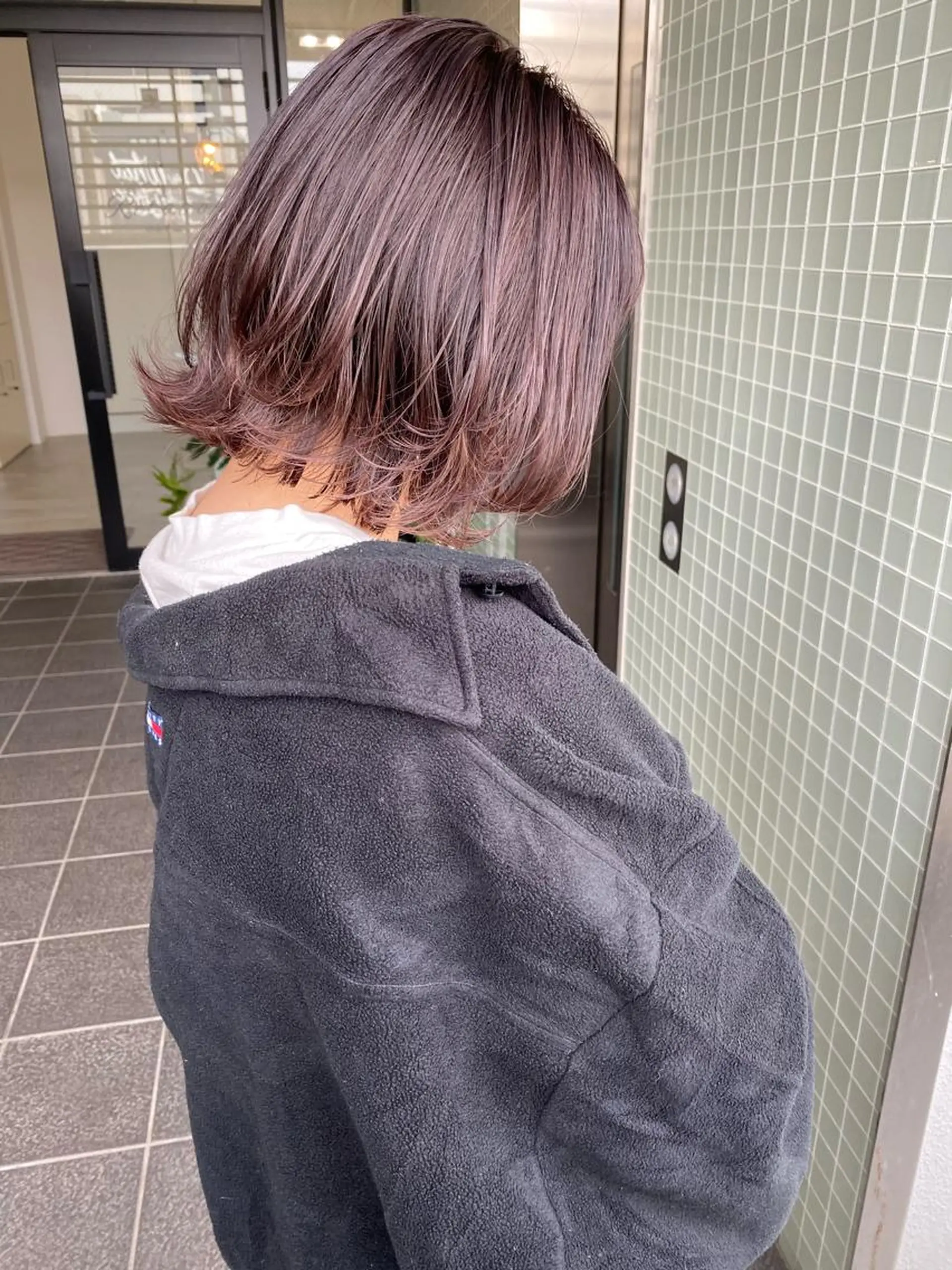 ショート カラー パーマ ネイル マツエク・マツパ カット ヘアカラー トリートメント umu.［韓国ヘア /ダウンパーマ］のヘアスタイル