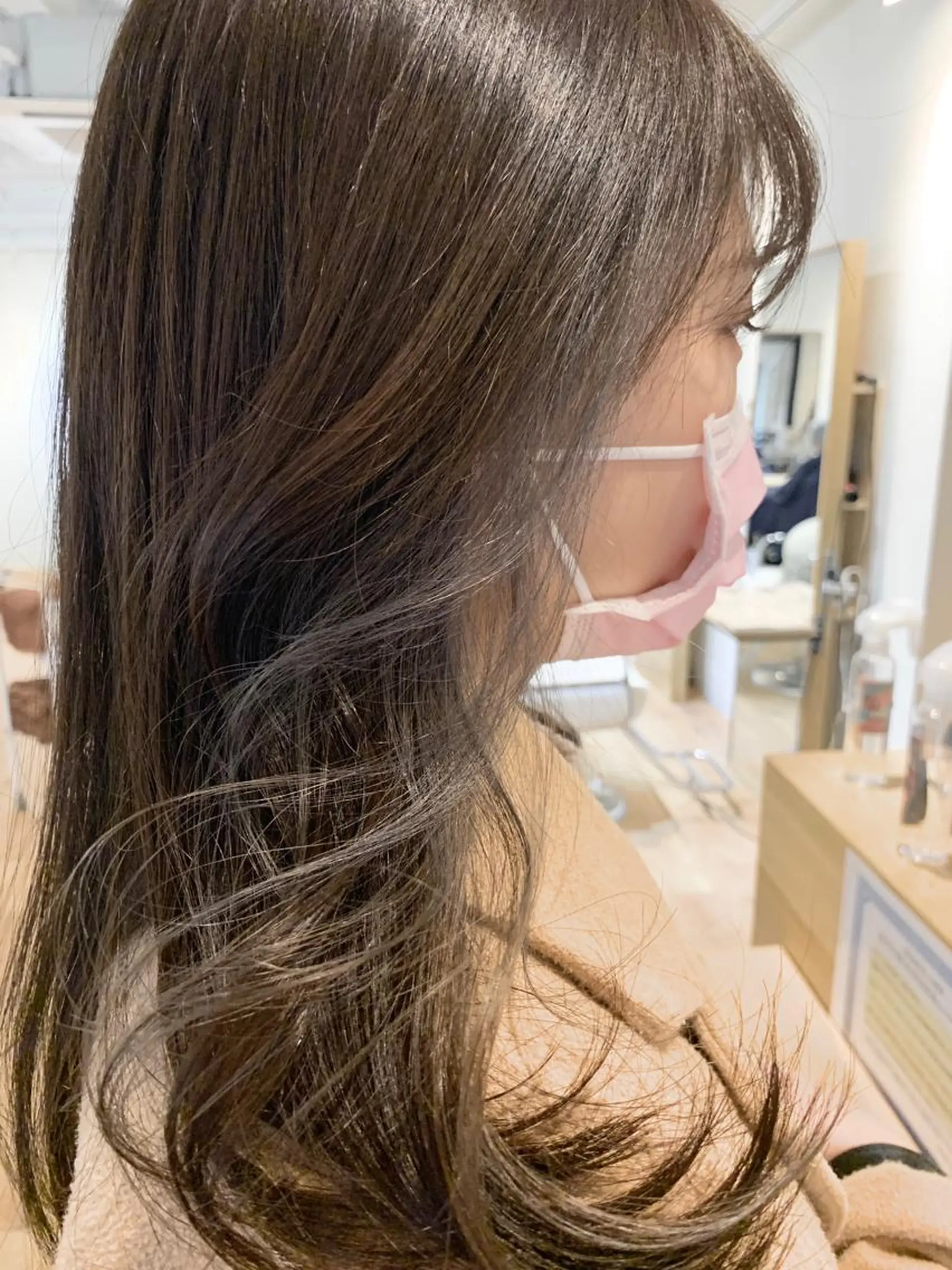 ミディアム カット ヘアカラー ＮＥＷＩ　京橋 【yoko】のヘアスタイル