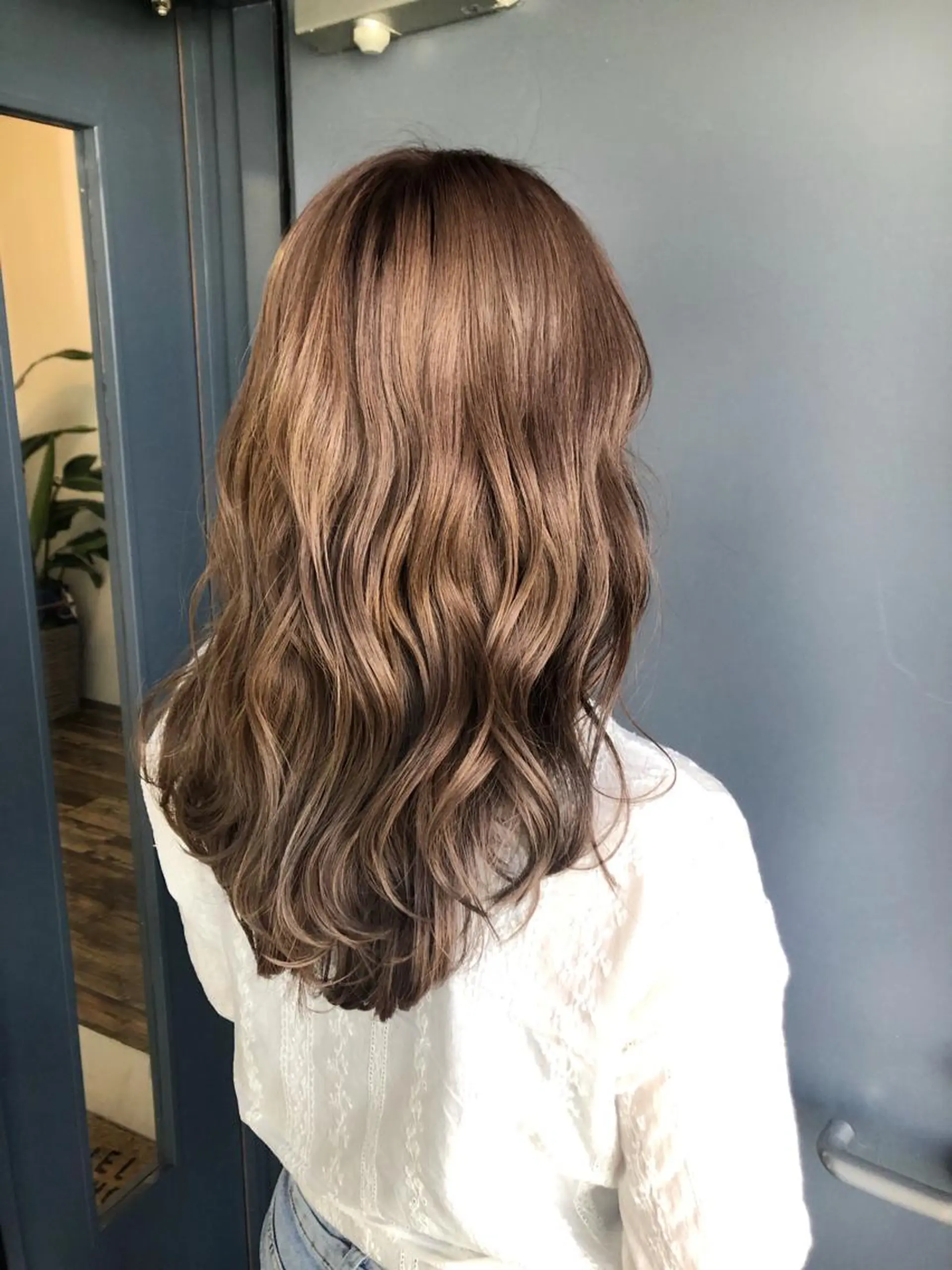 セミロング カラー カット ヘアカラー 女性リピ90%🍨 🩷佐藤みずきのヘアスタイル