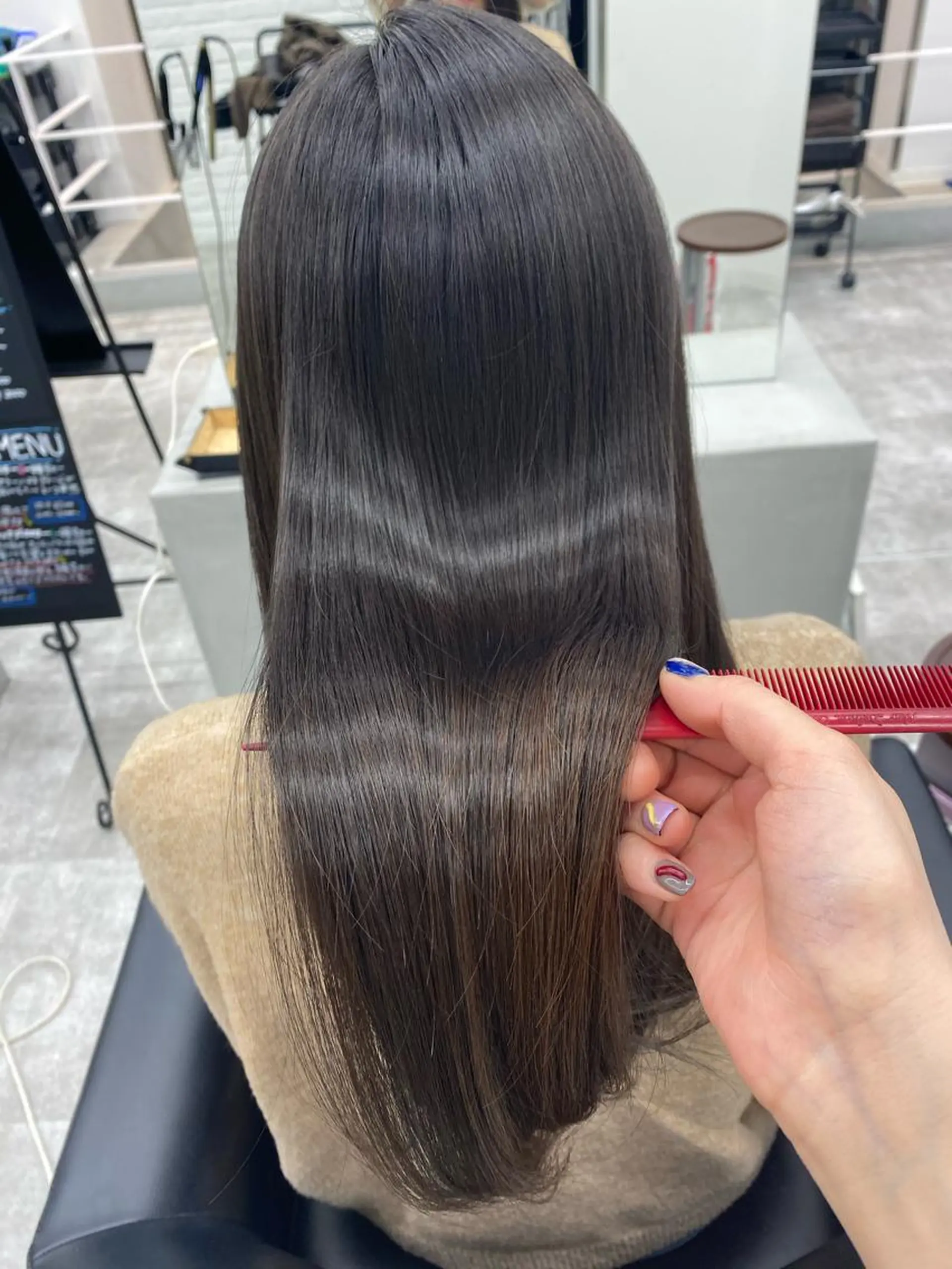 ロング 平川 夏海のヘアスタイル