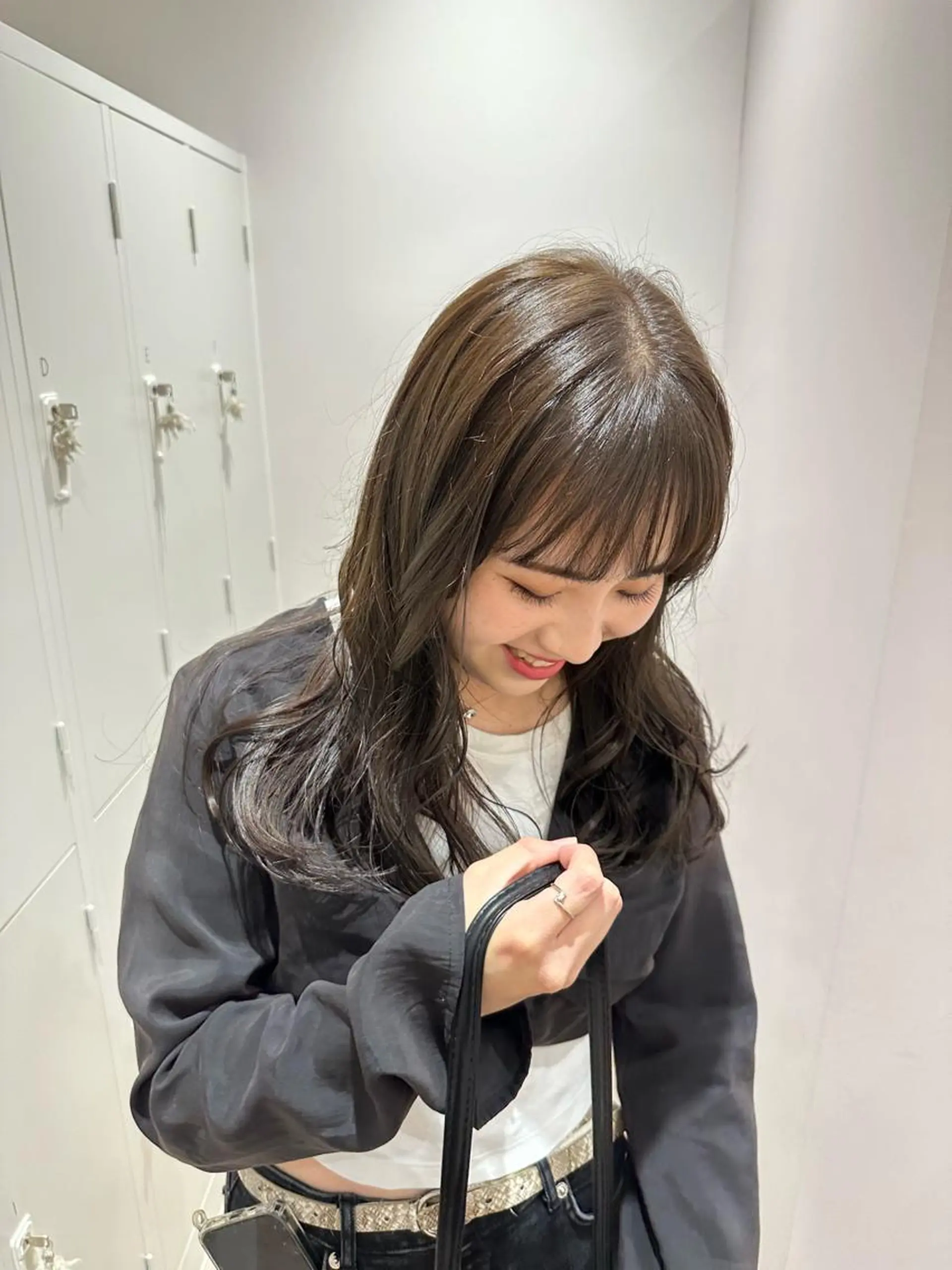 セミロング 村田 菜摘のヘアスタイル