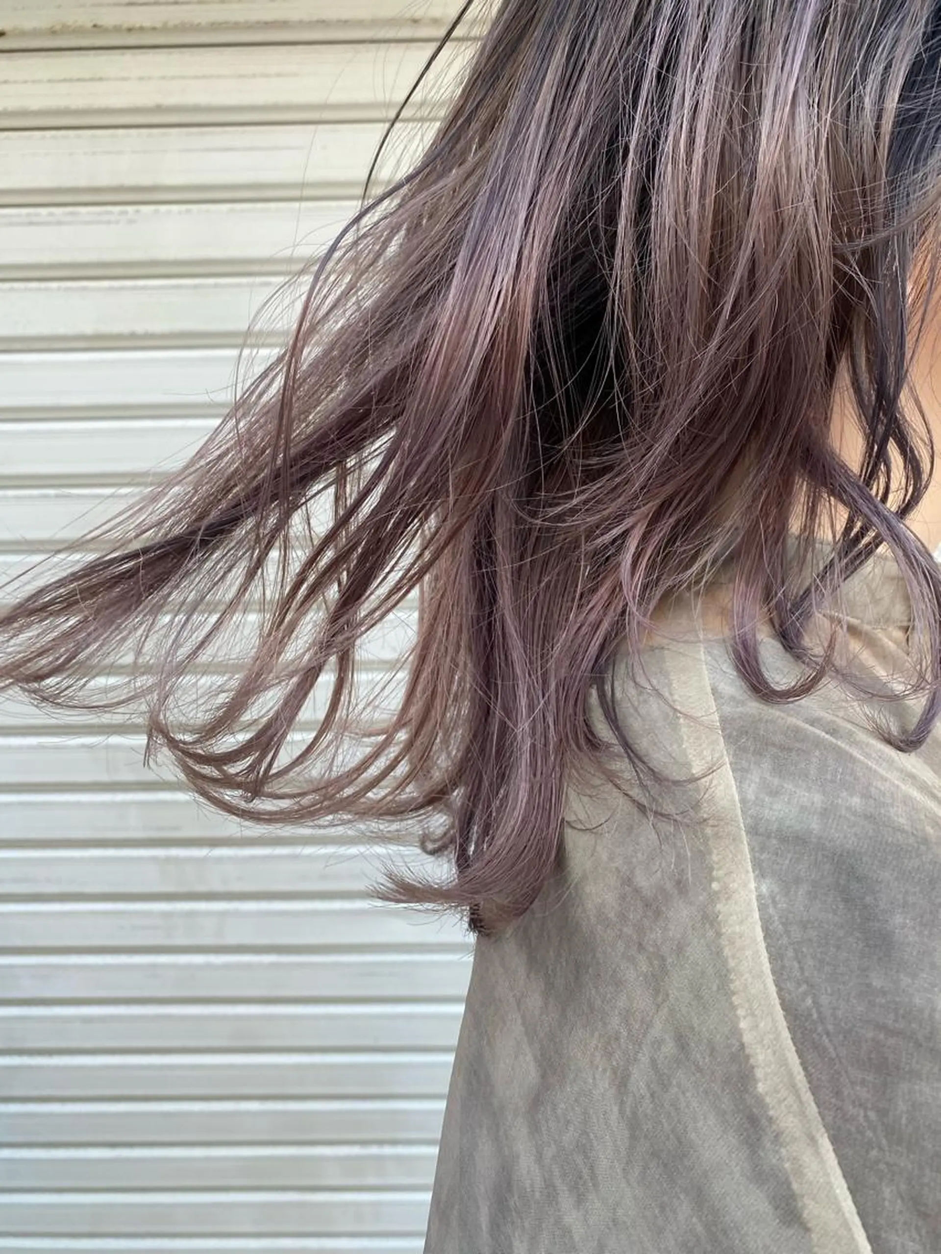 ミディアム カラー ブリーチカラーが人気 onnuのヘアスタイル