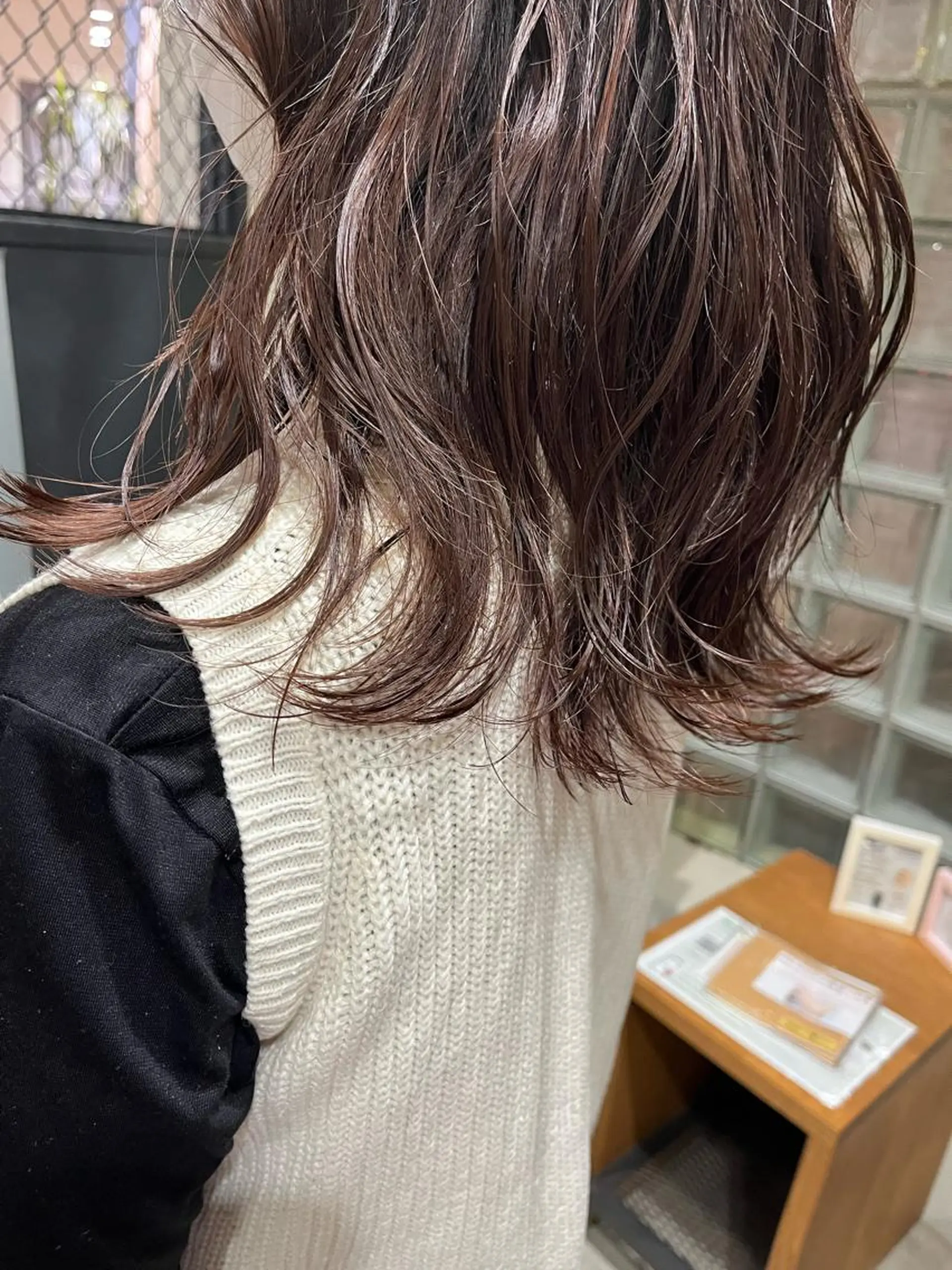 セミロング ピンクブラウン 飯田 愛結のヘアスタイル