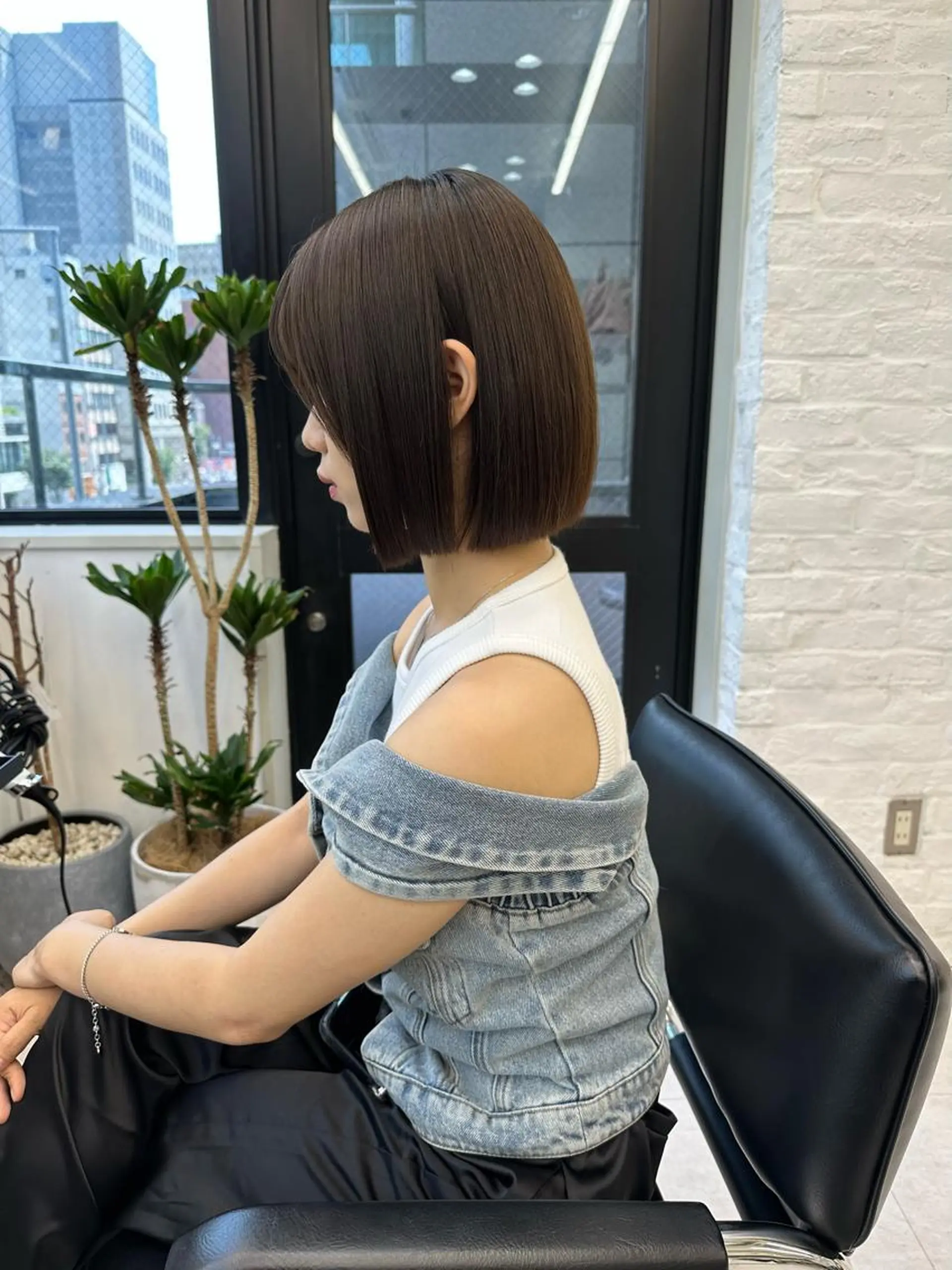 ミディアム 切りっぱなしボブ ショートボブ ボブ くびれヘア タンバルモリ カット ヘアカラー トリートメント 市原 大翼のヘアスタイル