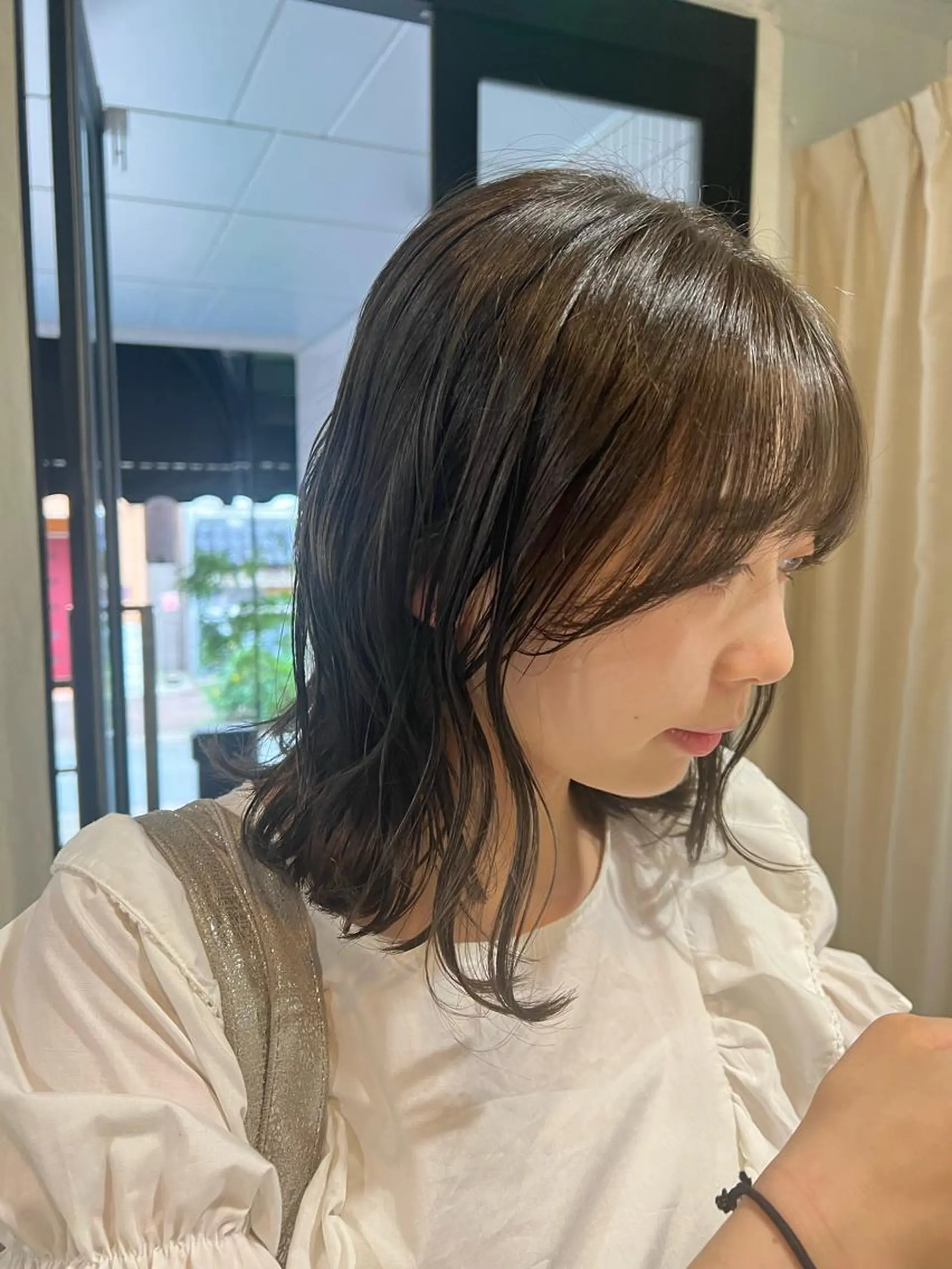 ミディアム 似合わせカット 小林愛奈のヘアスタイル