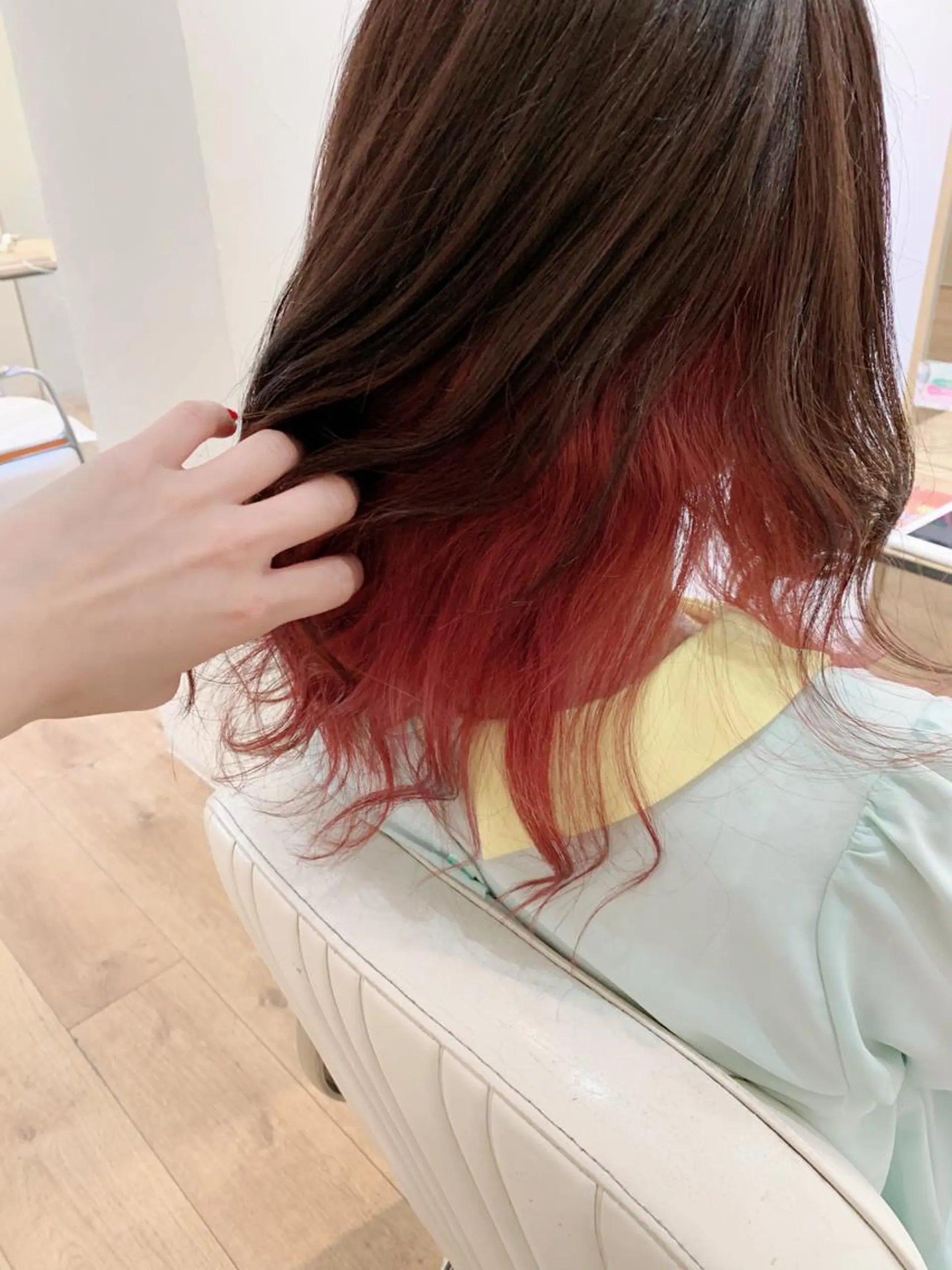 ミディアム ayano ．のヘアスタイル