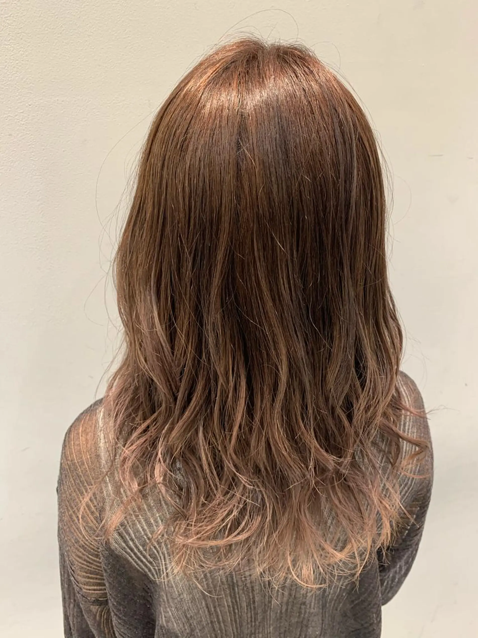 セミロング カラー ブリーチ グラデーションカラー ヘアカラー トリートメント 🦖鶴岡香純🦖 産休中のヘアスタイル