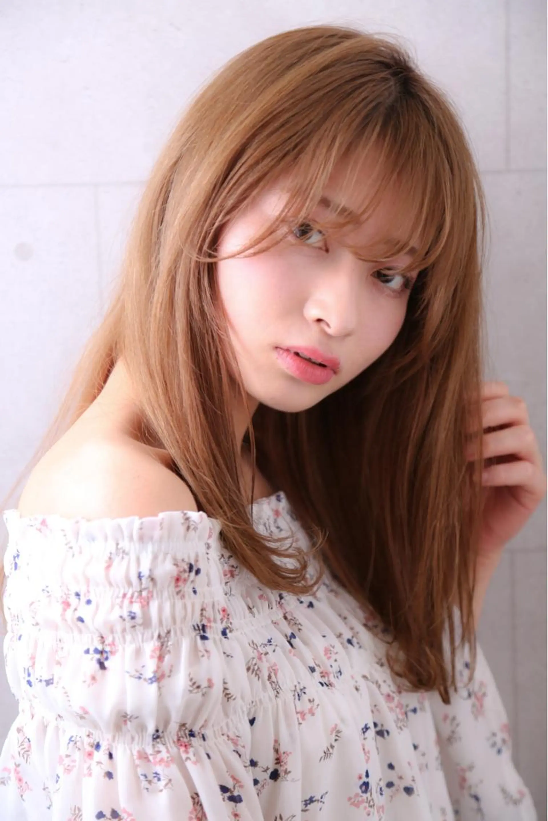 セミロング カラー ヘアアレンジ 増渕 駿介のヘアスタイル