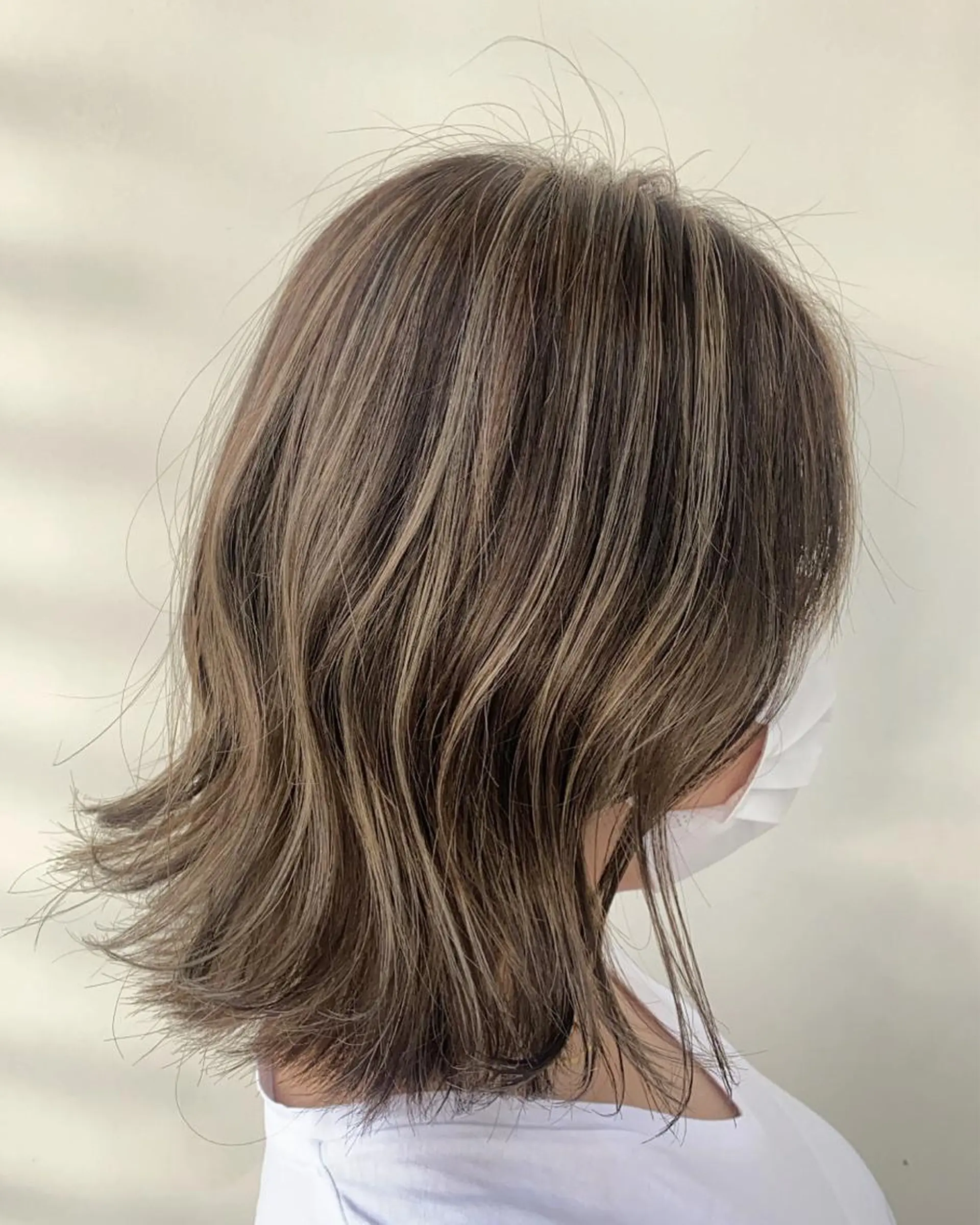 ミディアム カラー 韓国ヘア顔周りカット 艶髪ベージュtamaのヘアスタイル