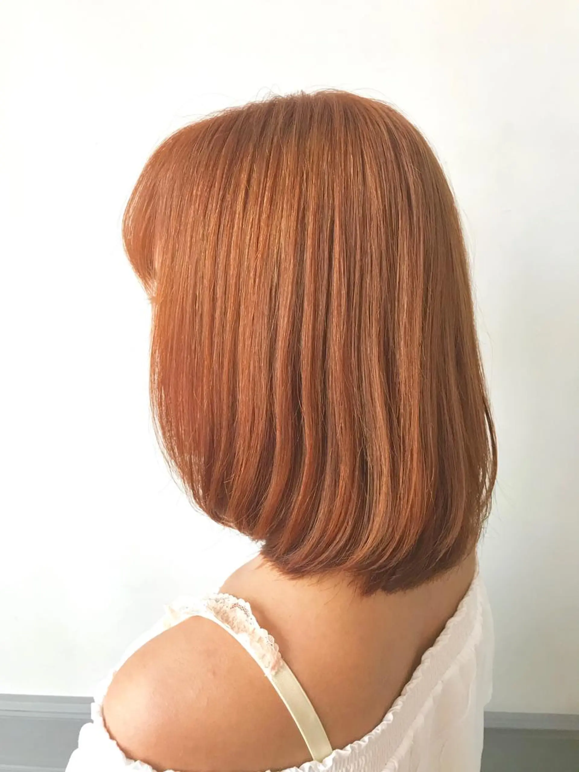 ミディアム カラー ベージュカラー ブリーチ ハイトーンカラー オレンジ オレンジベージュ 山下 直人のヘアスタイル