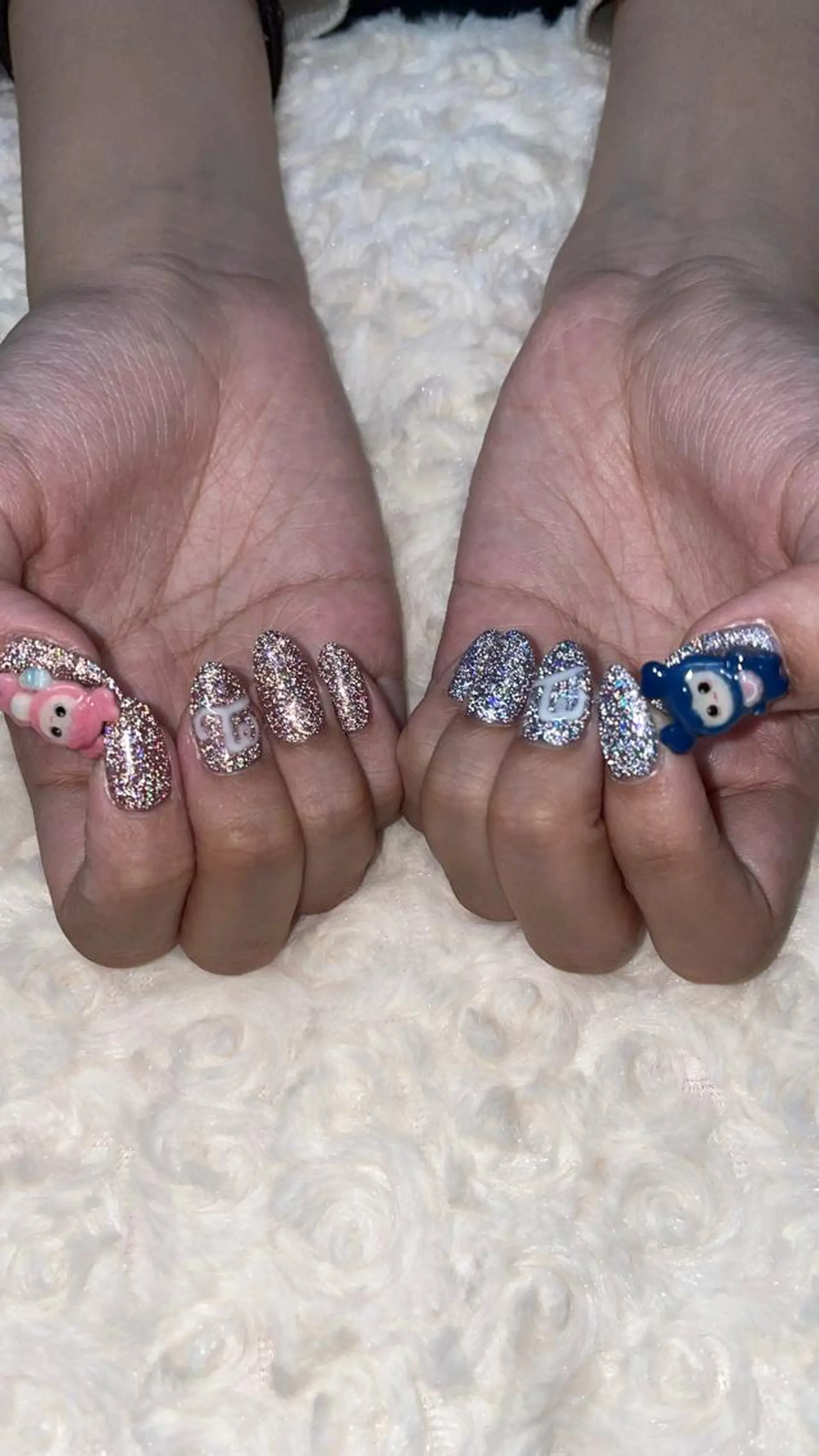 ネイル 持ち込み ハンドネイル 黒川 実祐のネイルデザイン