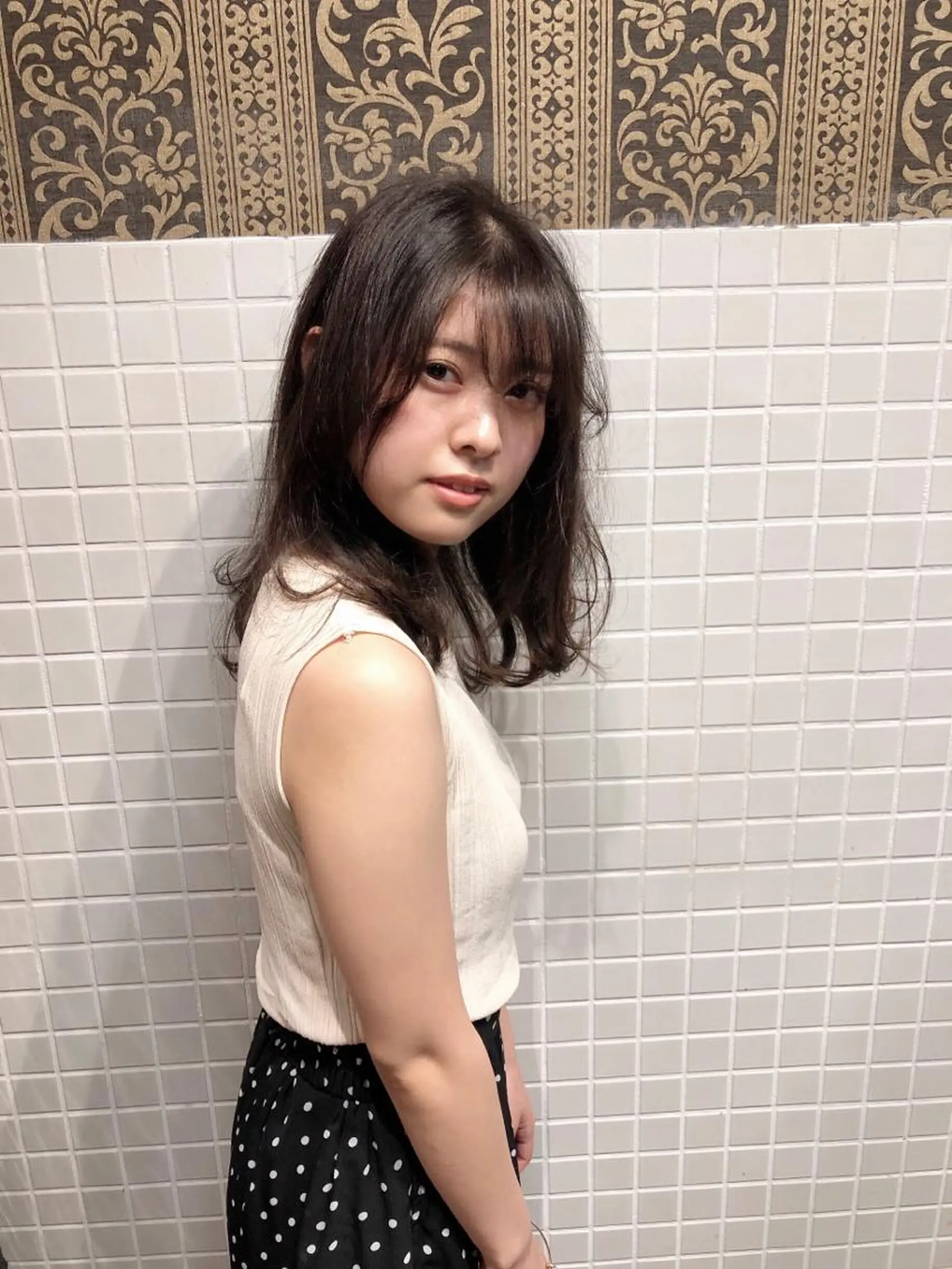 ミディアム H by Real meのヘアスタイル