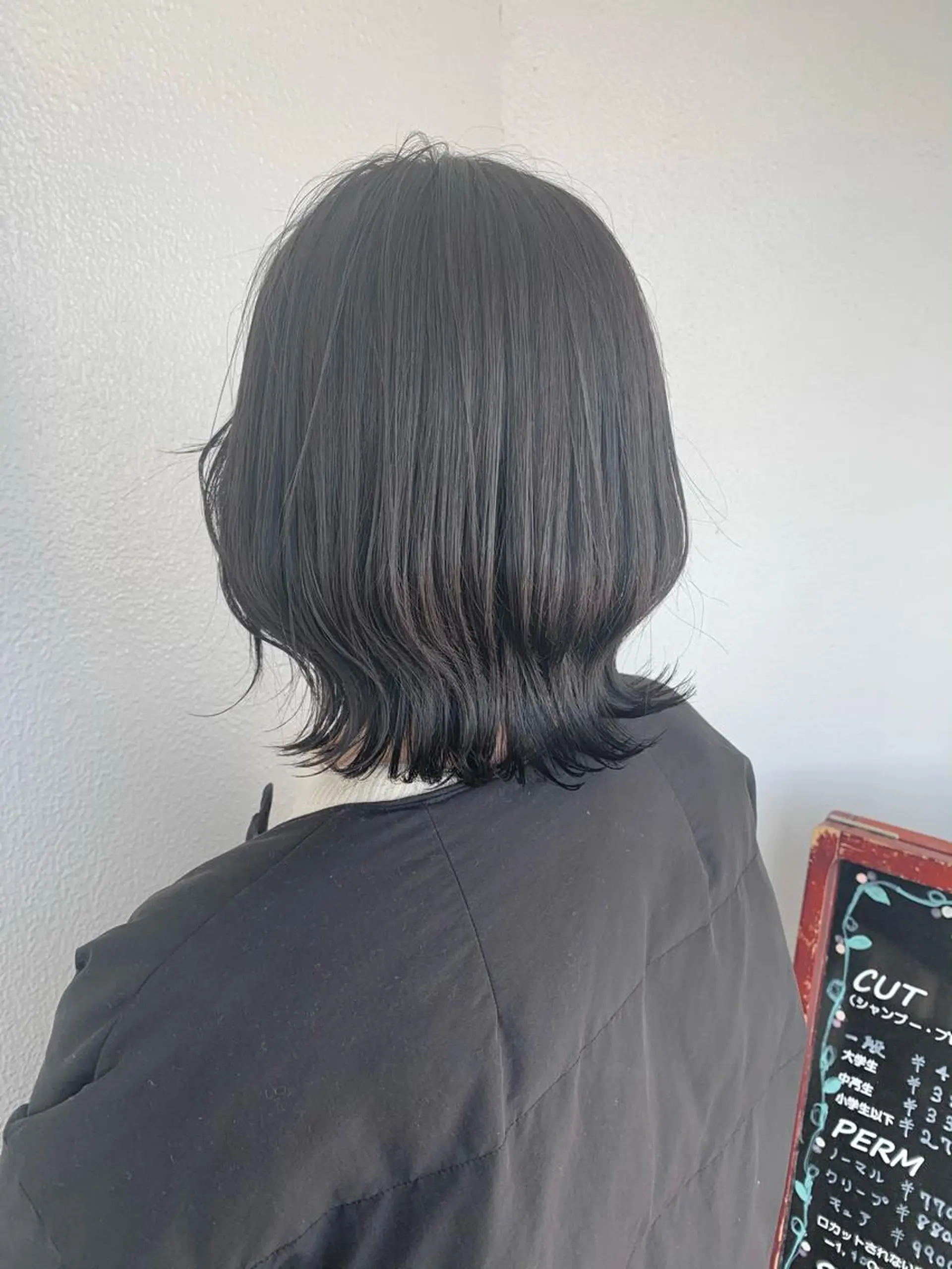 ミディアム カラー 三野 沙也のヘアスタイル