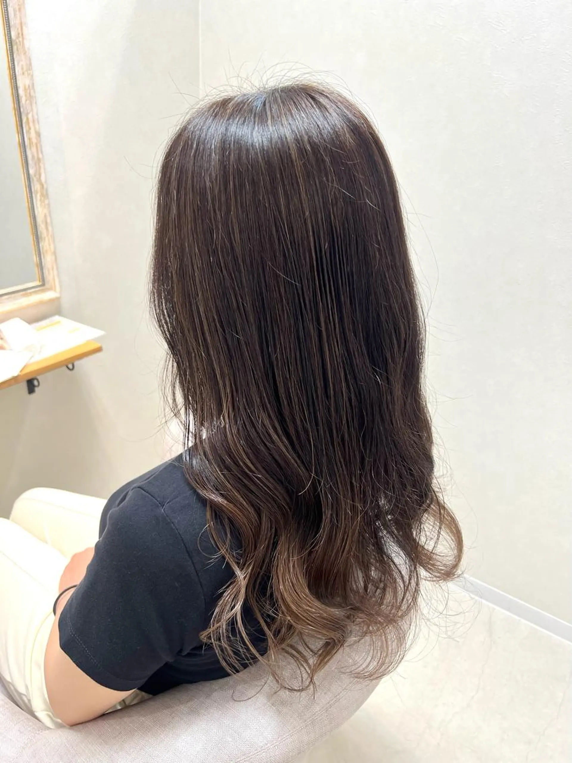 ロング ハイライト ショート/白髪ぼかし 君和田若菜のヘアスタイル