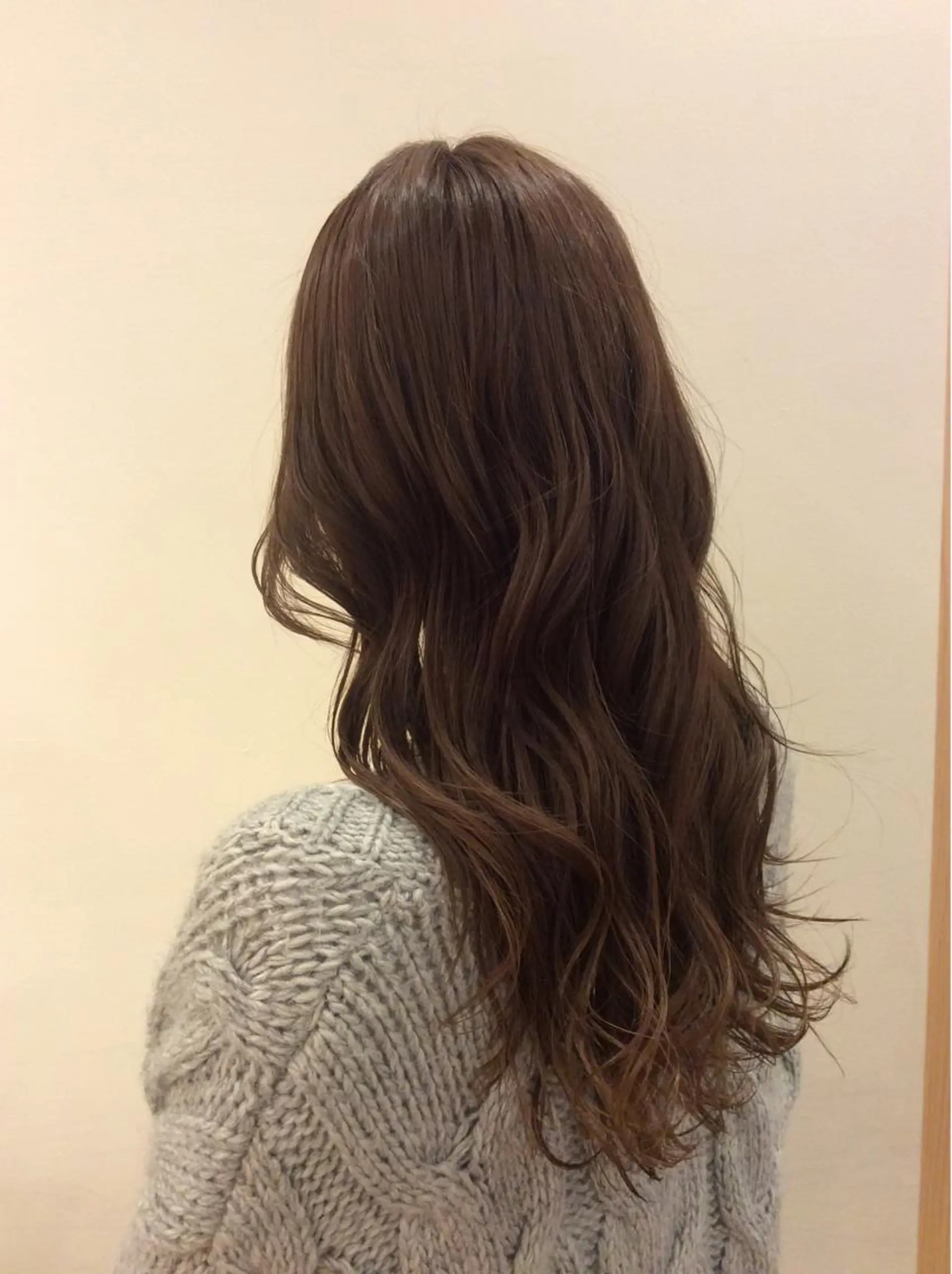 ロング カラー かきあげバング 松井 竜輝のヘアスタイル