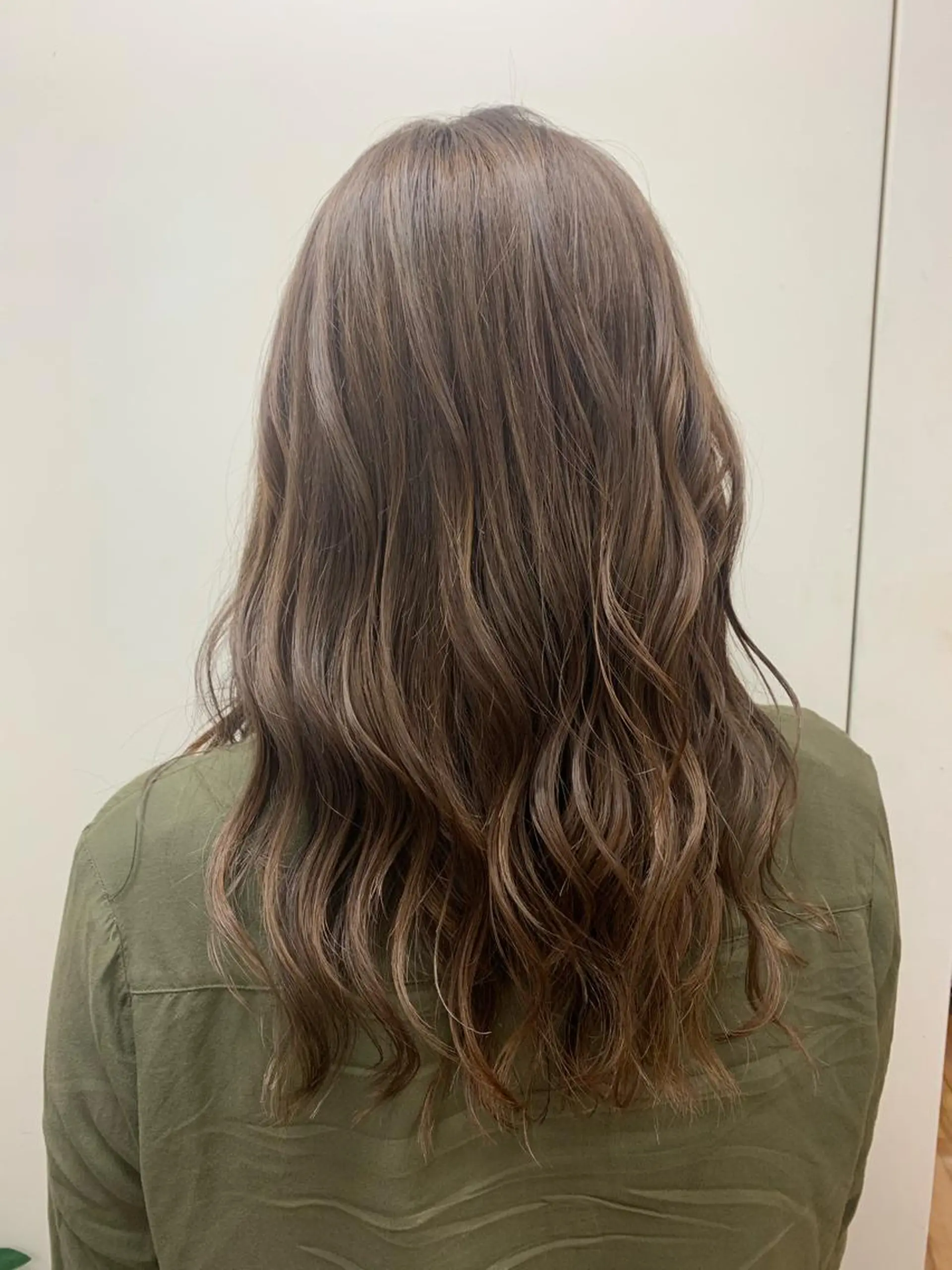 セミロング カット ヘアカラー トリートメント 韓国　縮毛矯正 髪質改善　木村のヘアスタイル