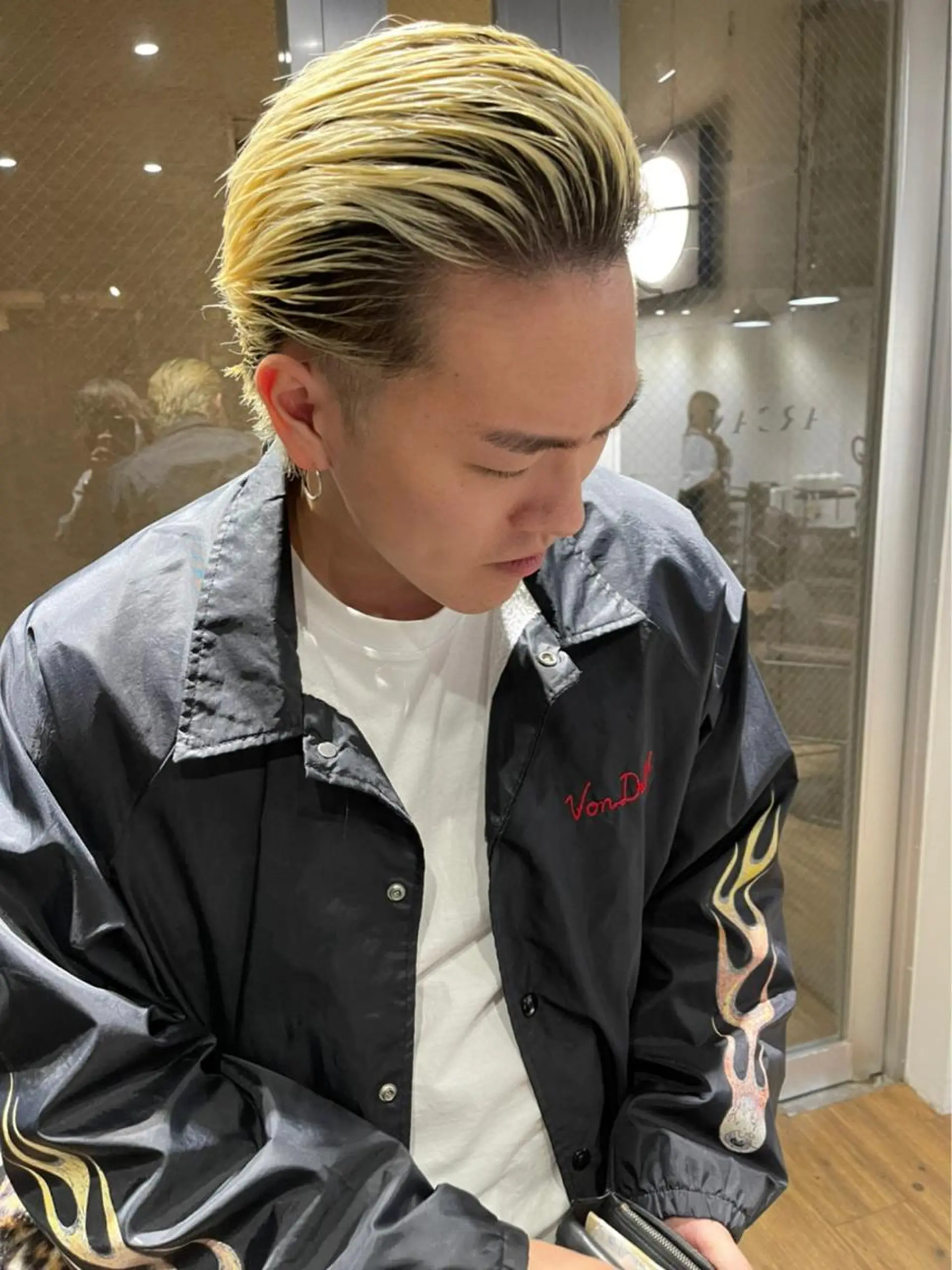 カラー メンズ ARCANAブリーチ レイヤーカット/原宿のヘアスタイル