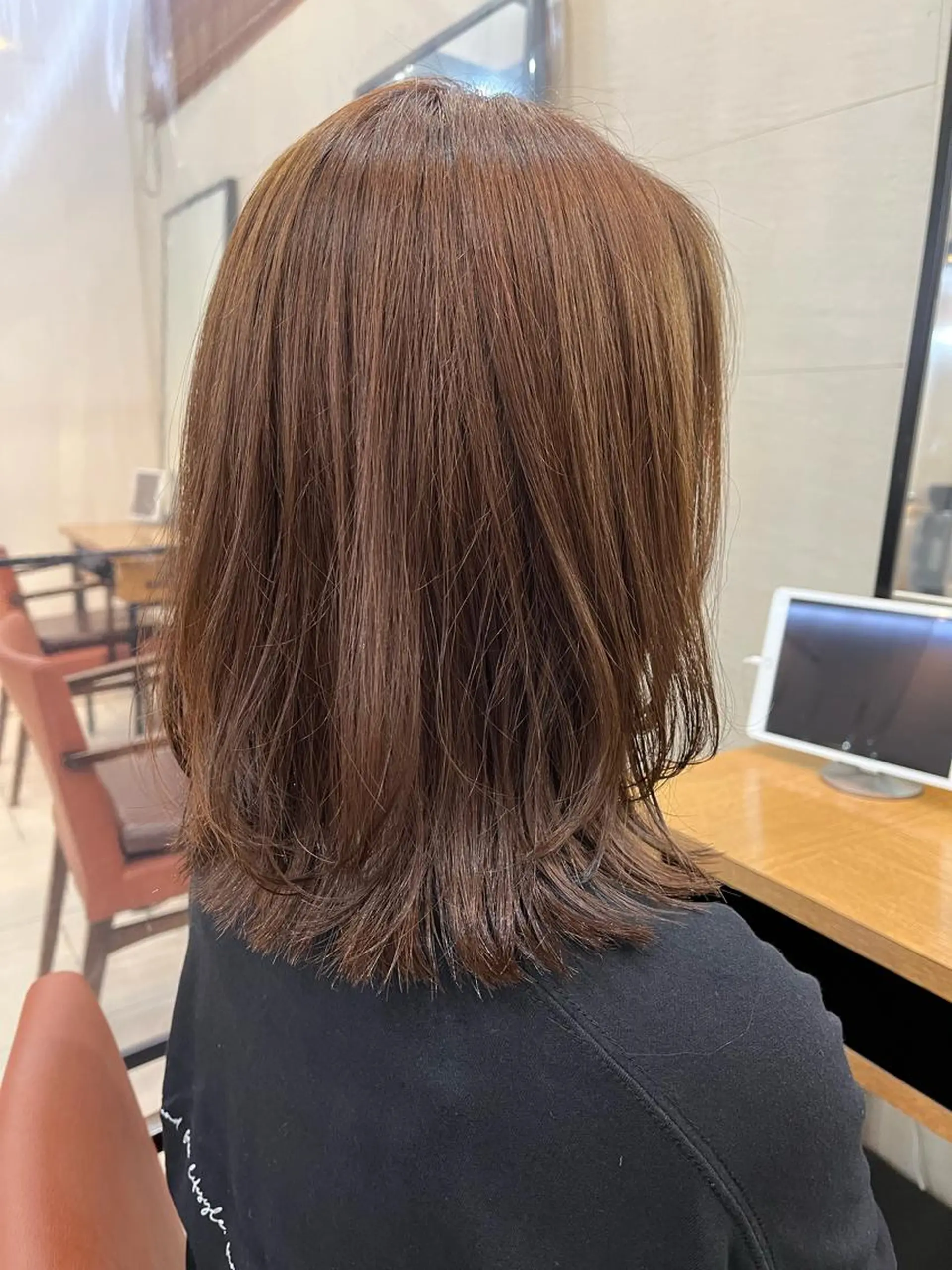 ミディアム カラー ミディアムレイヤー レイヤーカット あやめ【顔まわり/レ イヤー/柔らかカラ】のヘアスタイル