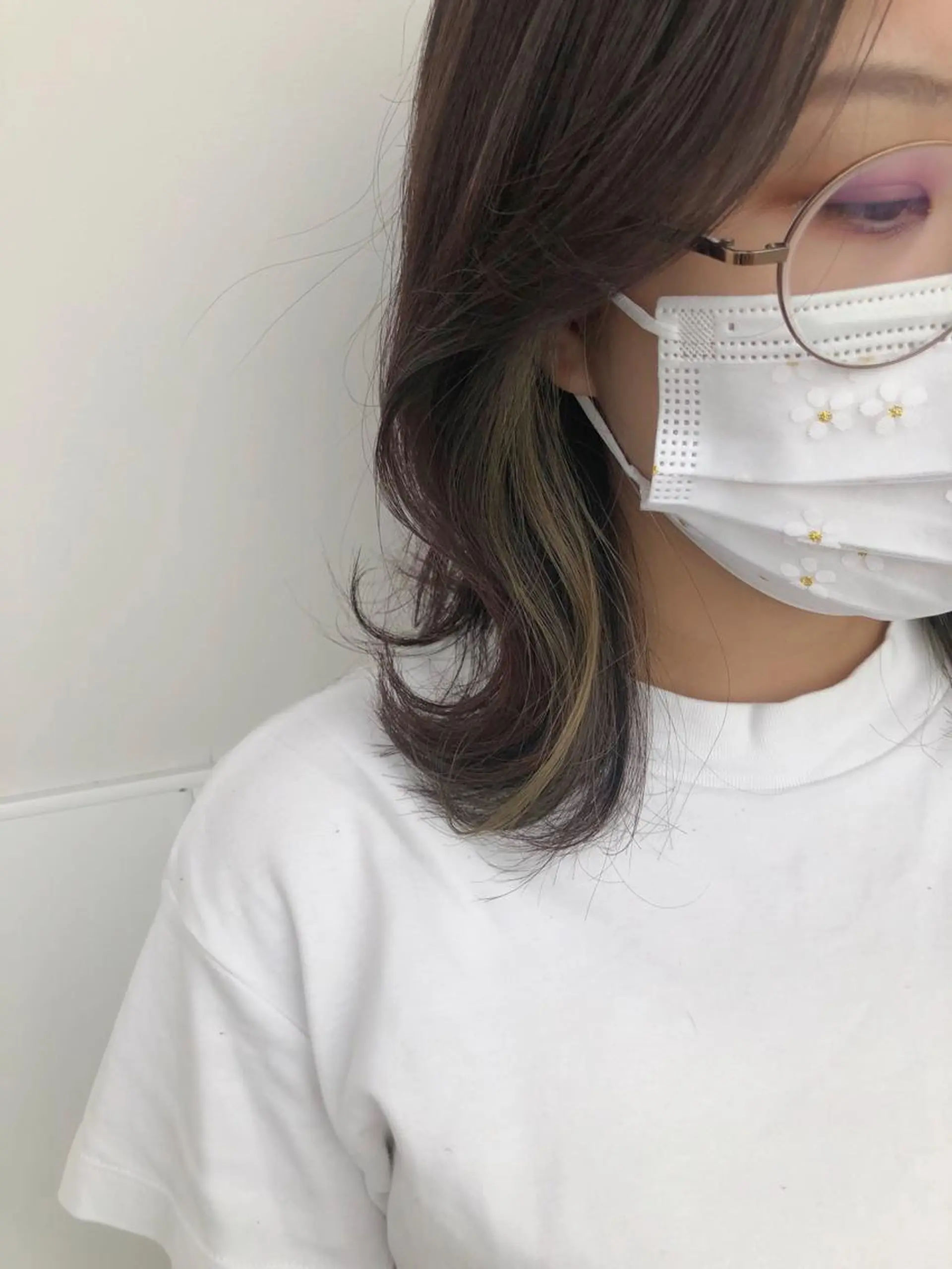 セミロング カラー イヤリングカラー ヘアカラー トリートメント 似合わせ.ﾍｱｾｯﾄ 得意🌹井上美沙のヘアスタイル