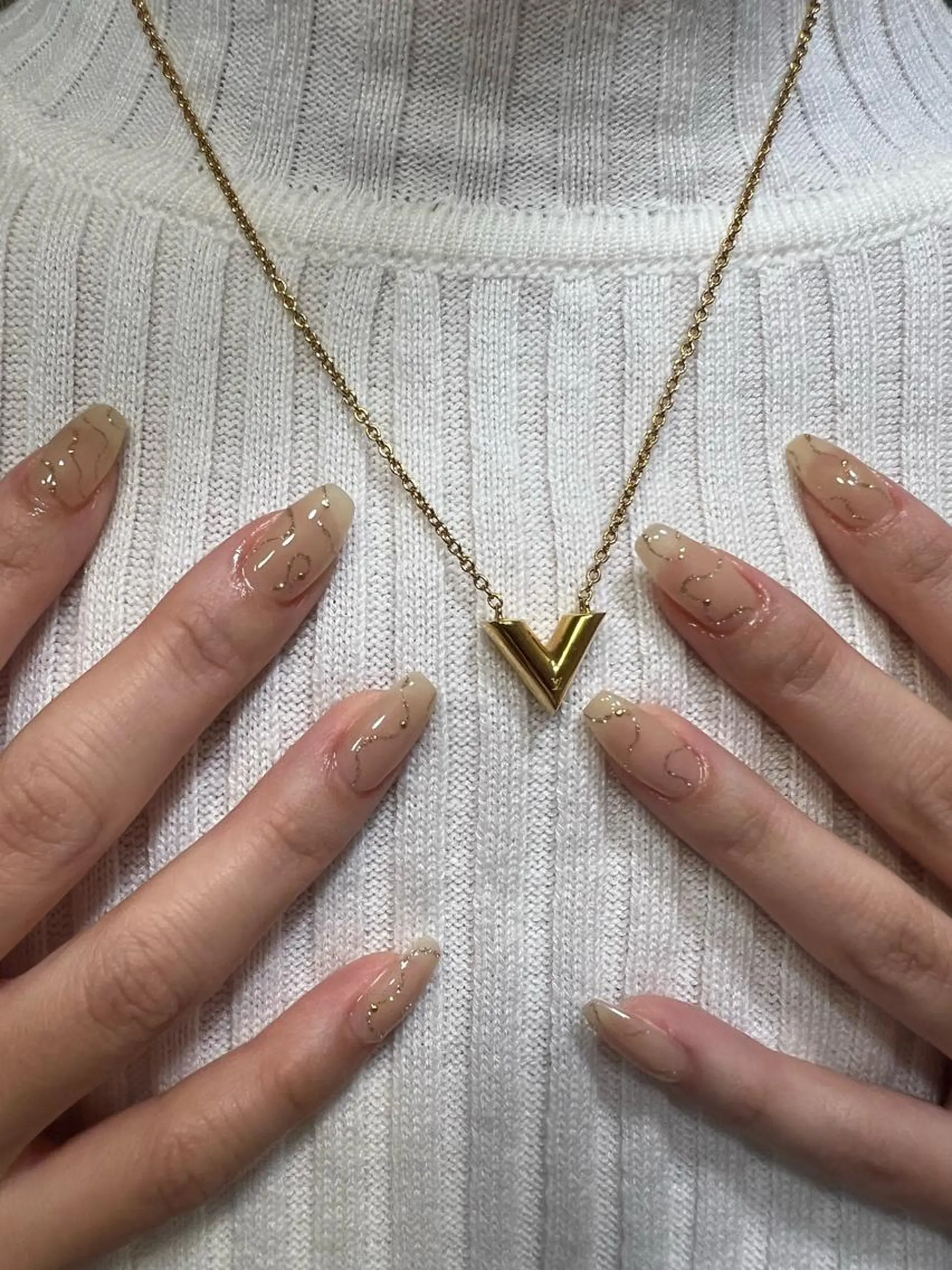 ネイル ハンドネイル フットネイル ハンドケア Nes.Nail所属・Miyagi Asamiのネイルデザイン