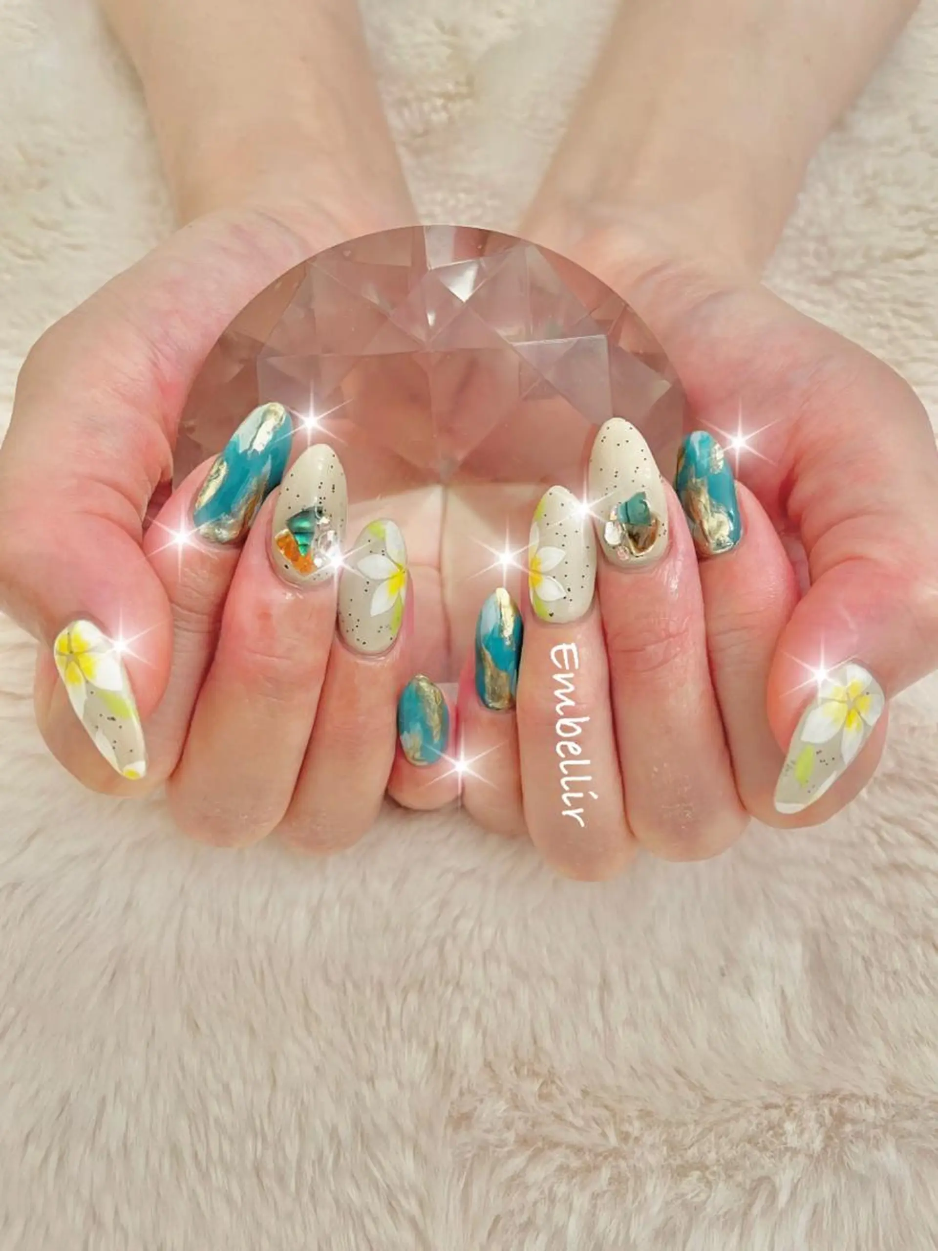 ネイル アートネイル 夏ネイル EMILUCA 北河希のエステ・リラクイメージ
