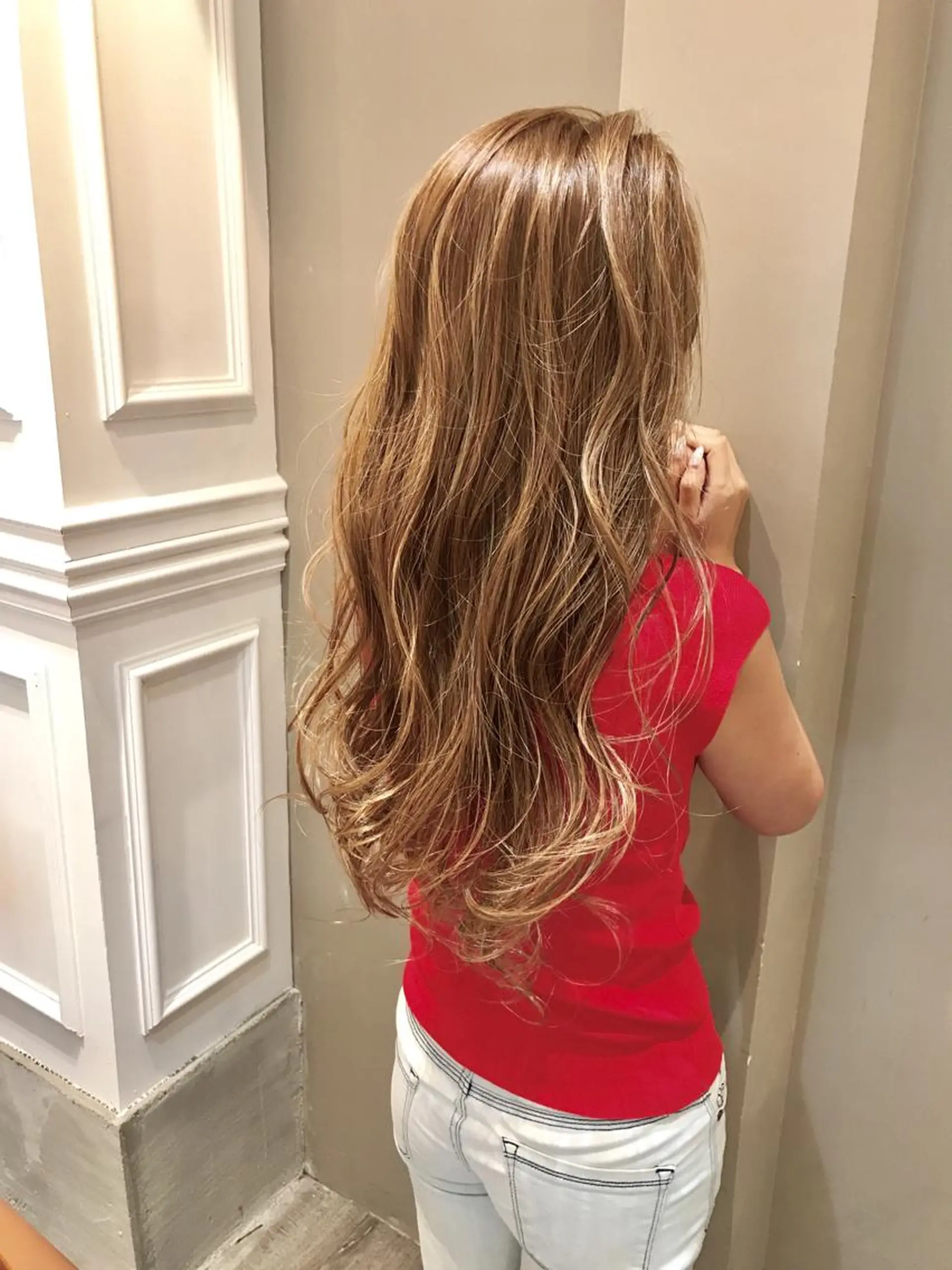 ロング カラー ベージュカラー 神野 雅樹のヘアスタイル